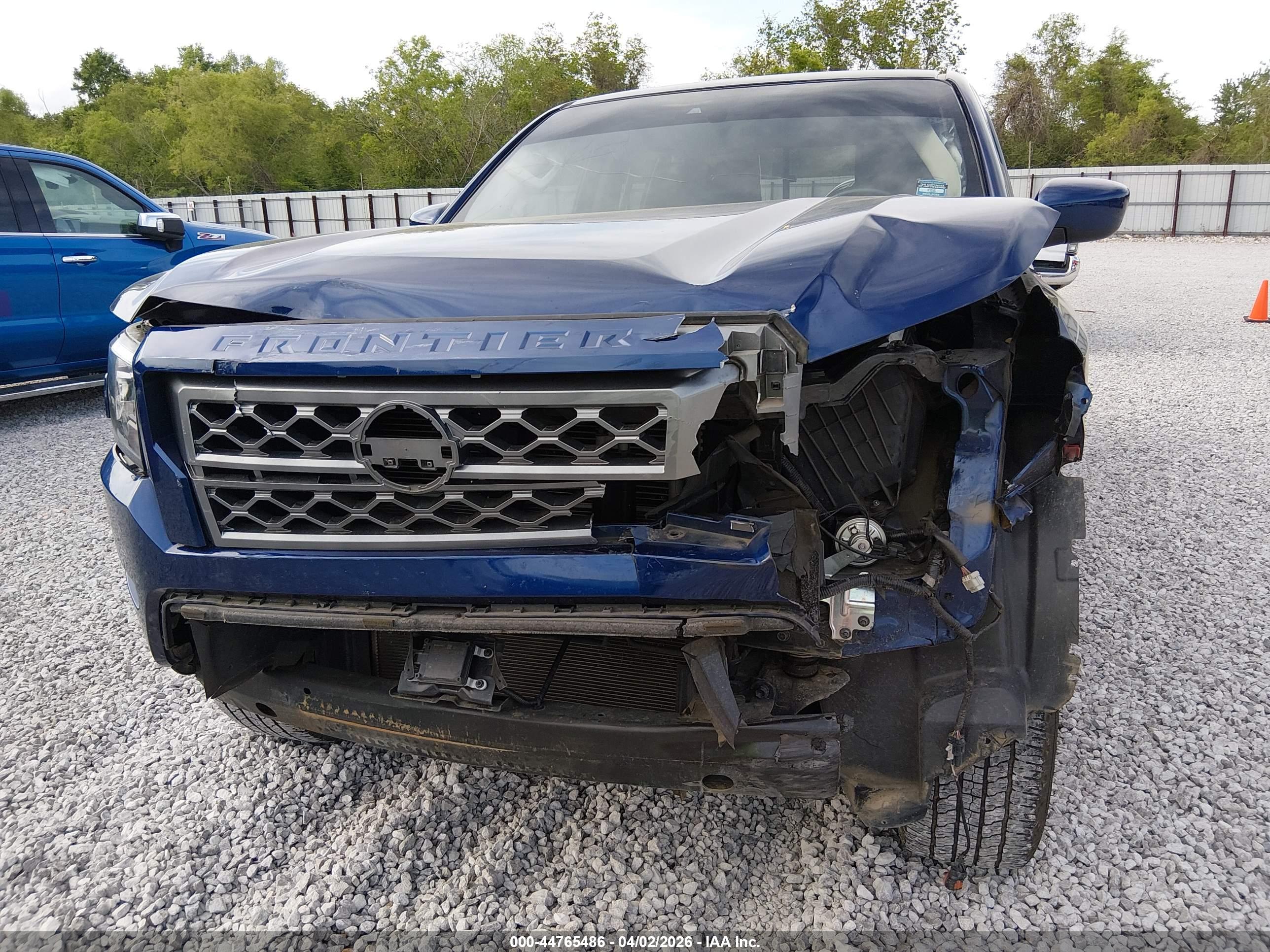 NISSAN FRONTIER image 6