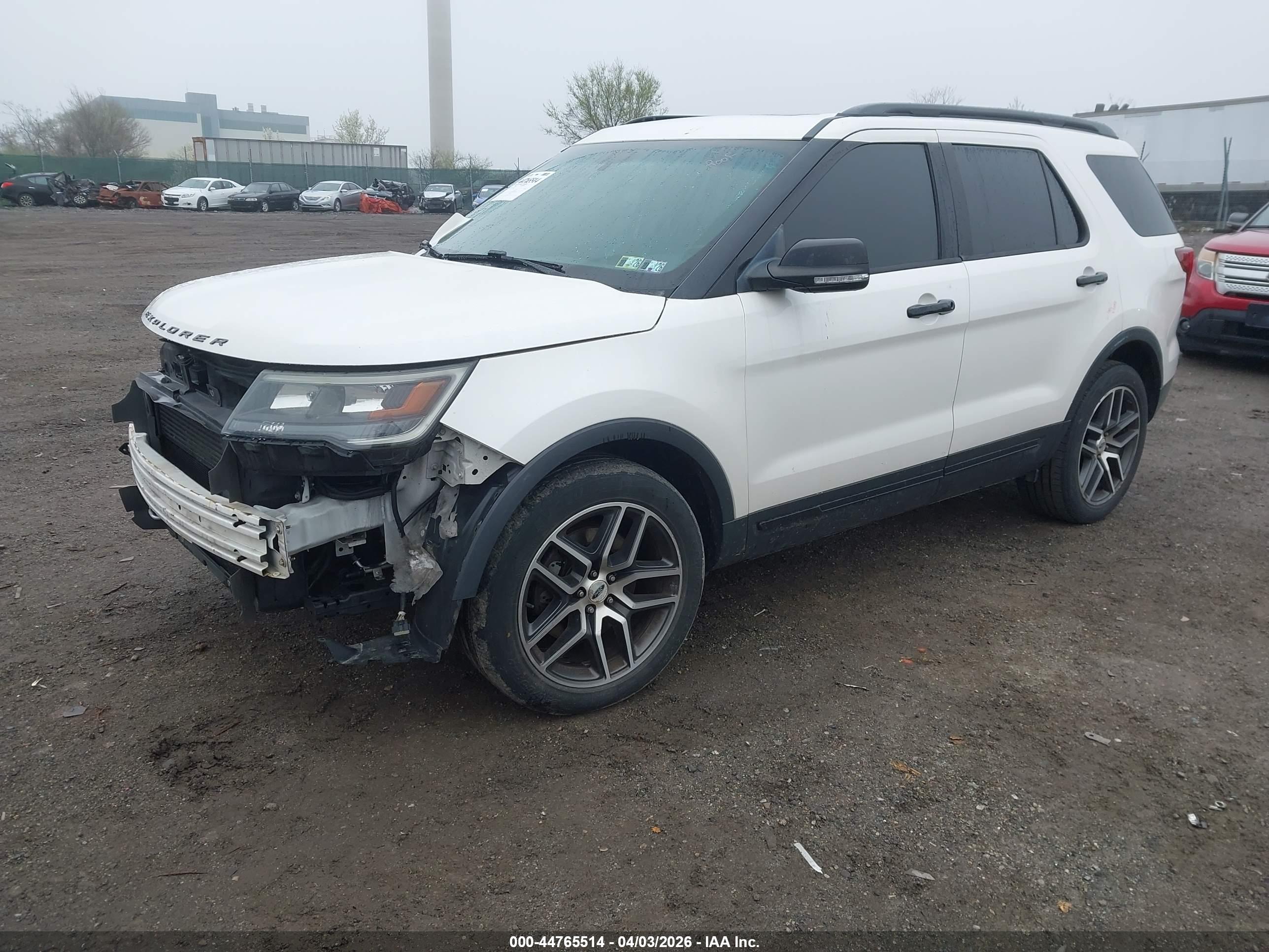 FORD EXPLORER image 2