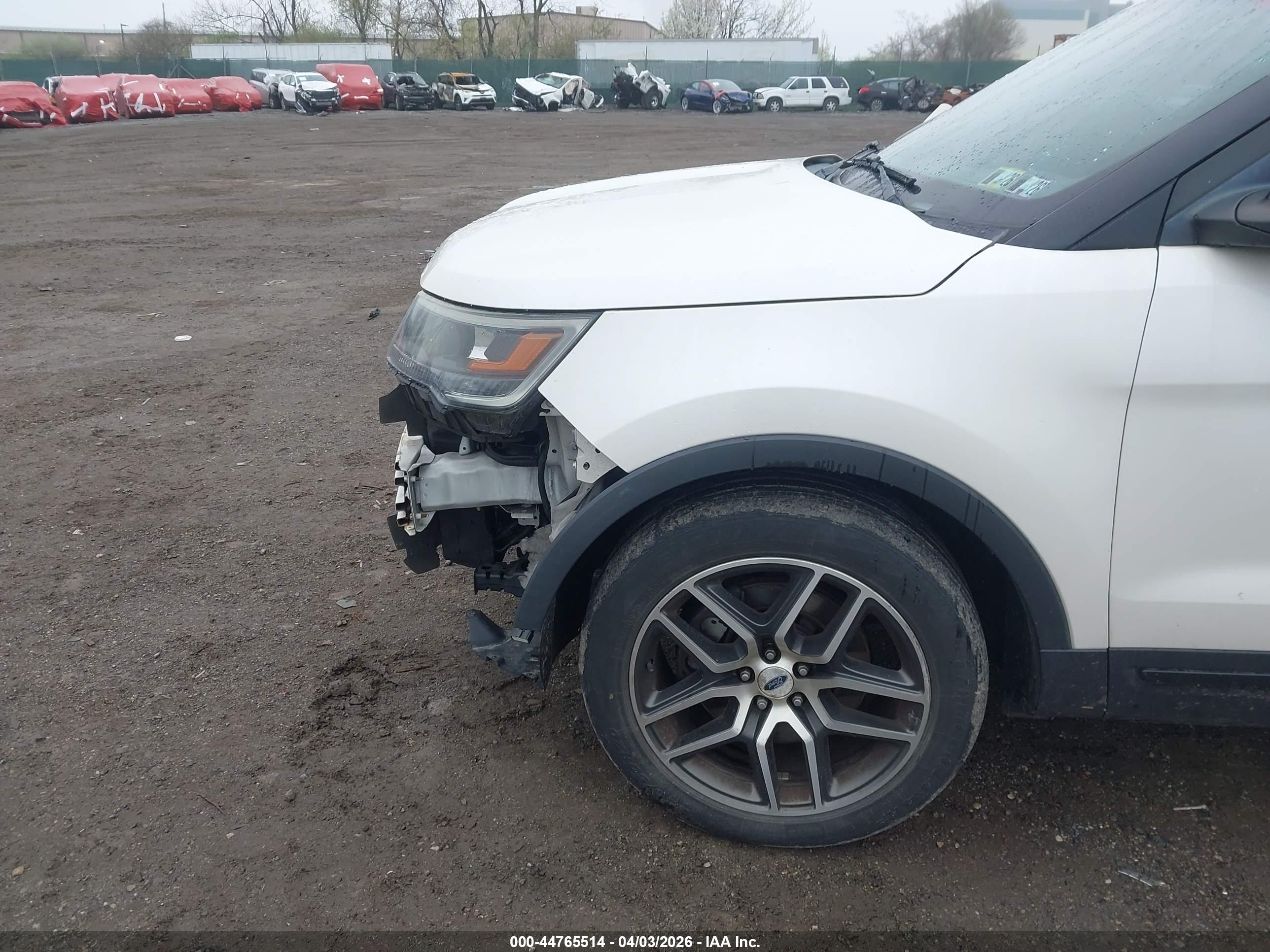FORD EXPLORER image 6