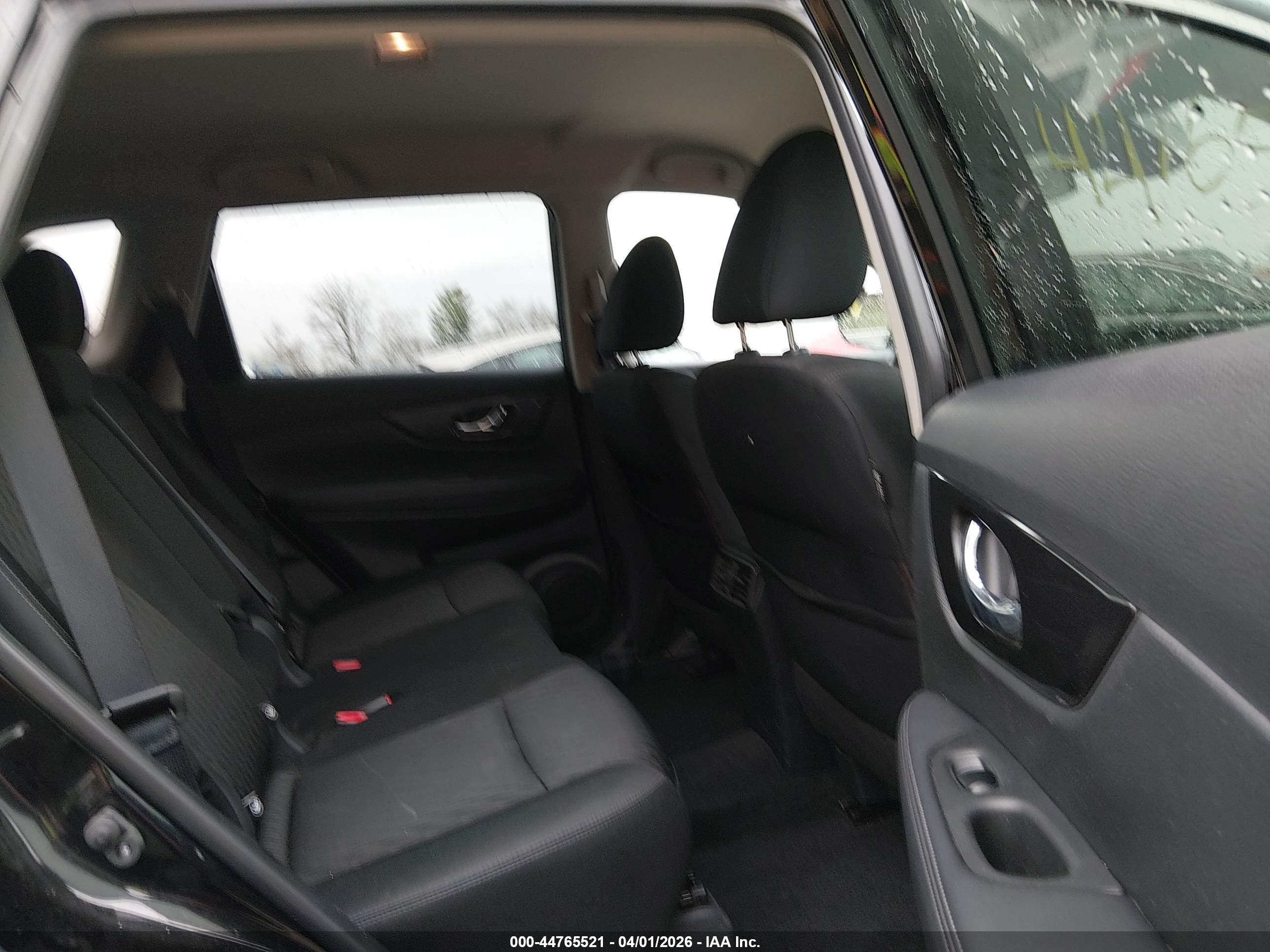 NISSAN ROGUE image 8