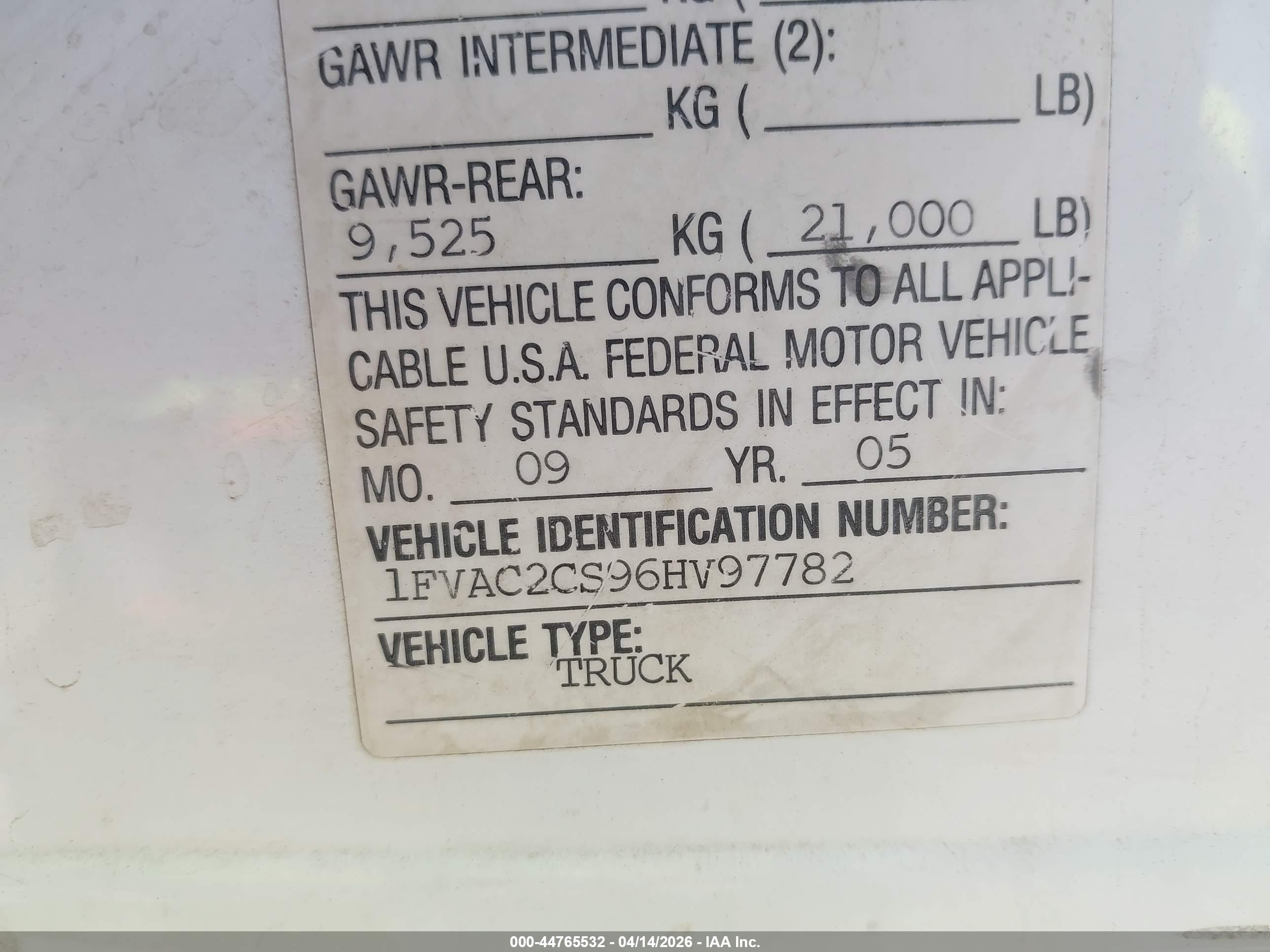 FREIGHTLINER M2 image 9
