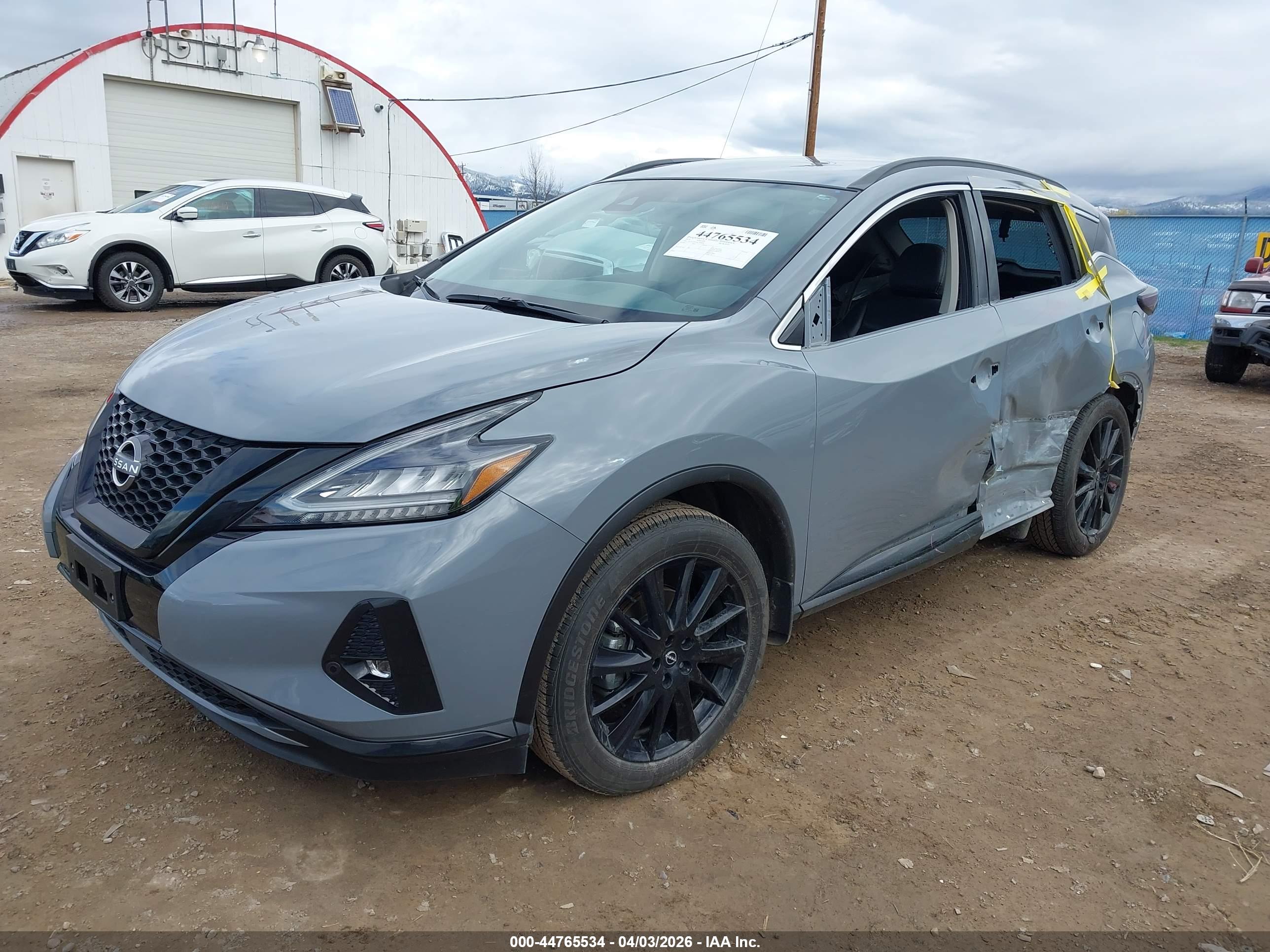 NISSAN MURANO image 2