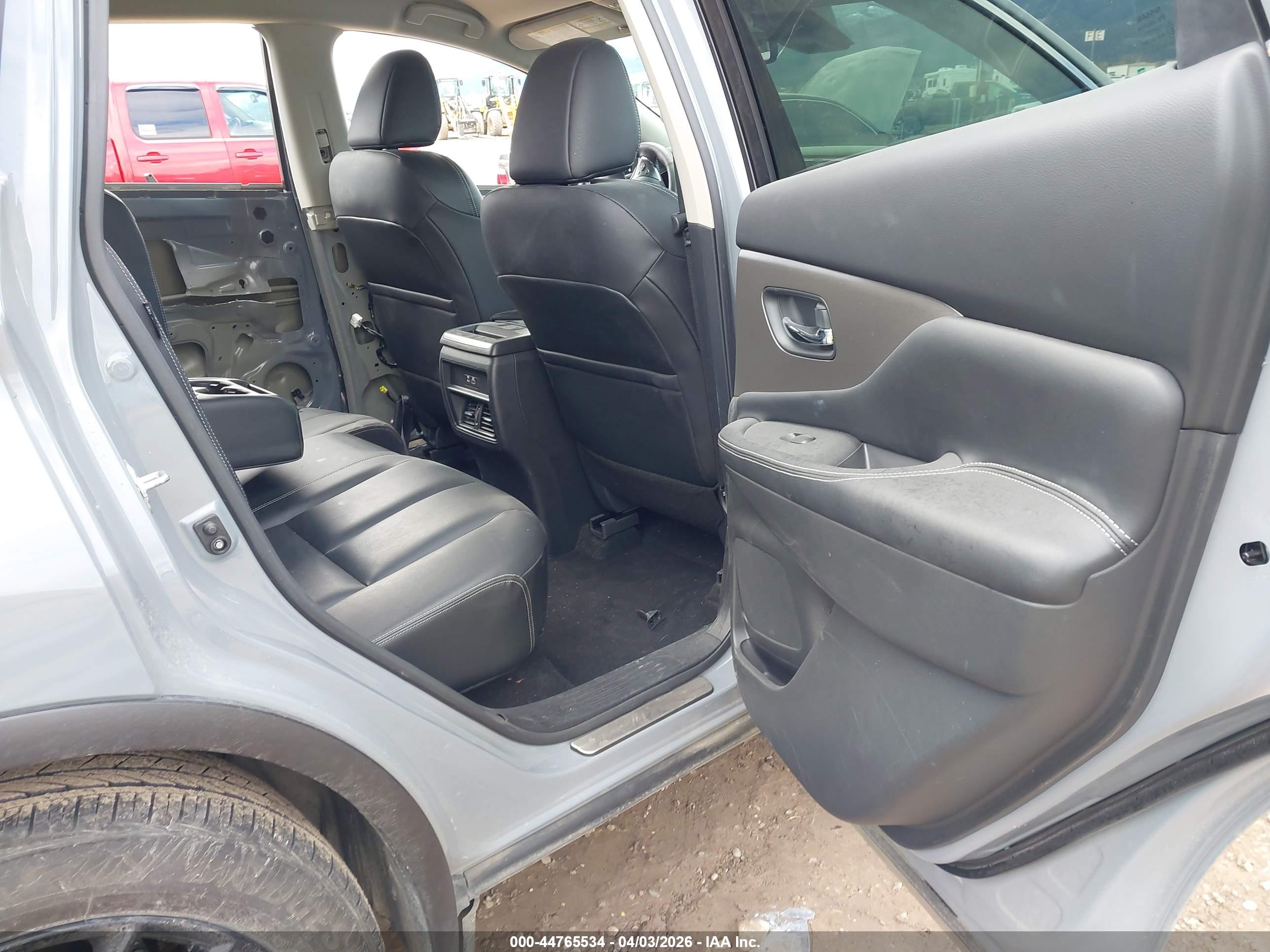 NISSAN MURANO image 8