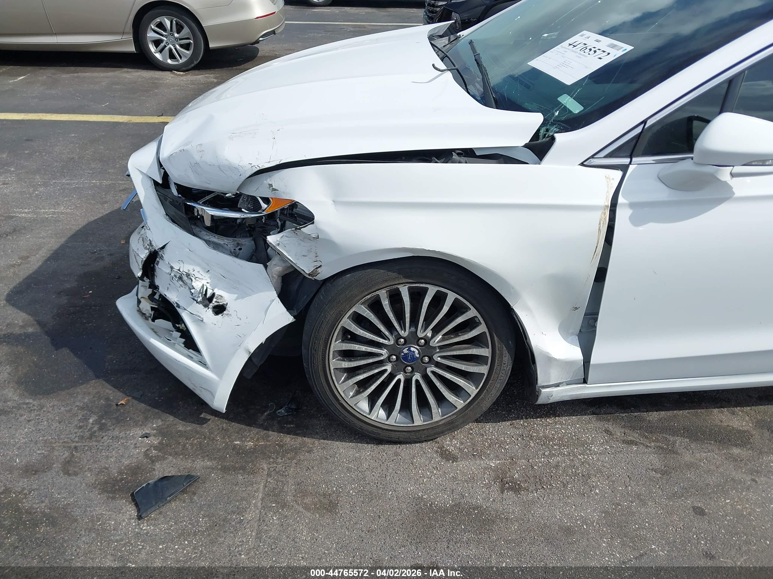 FORD FUSION image 6