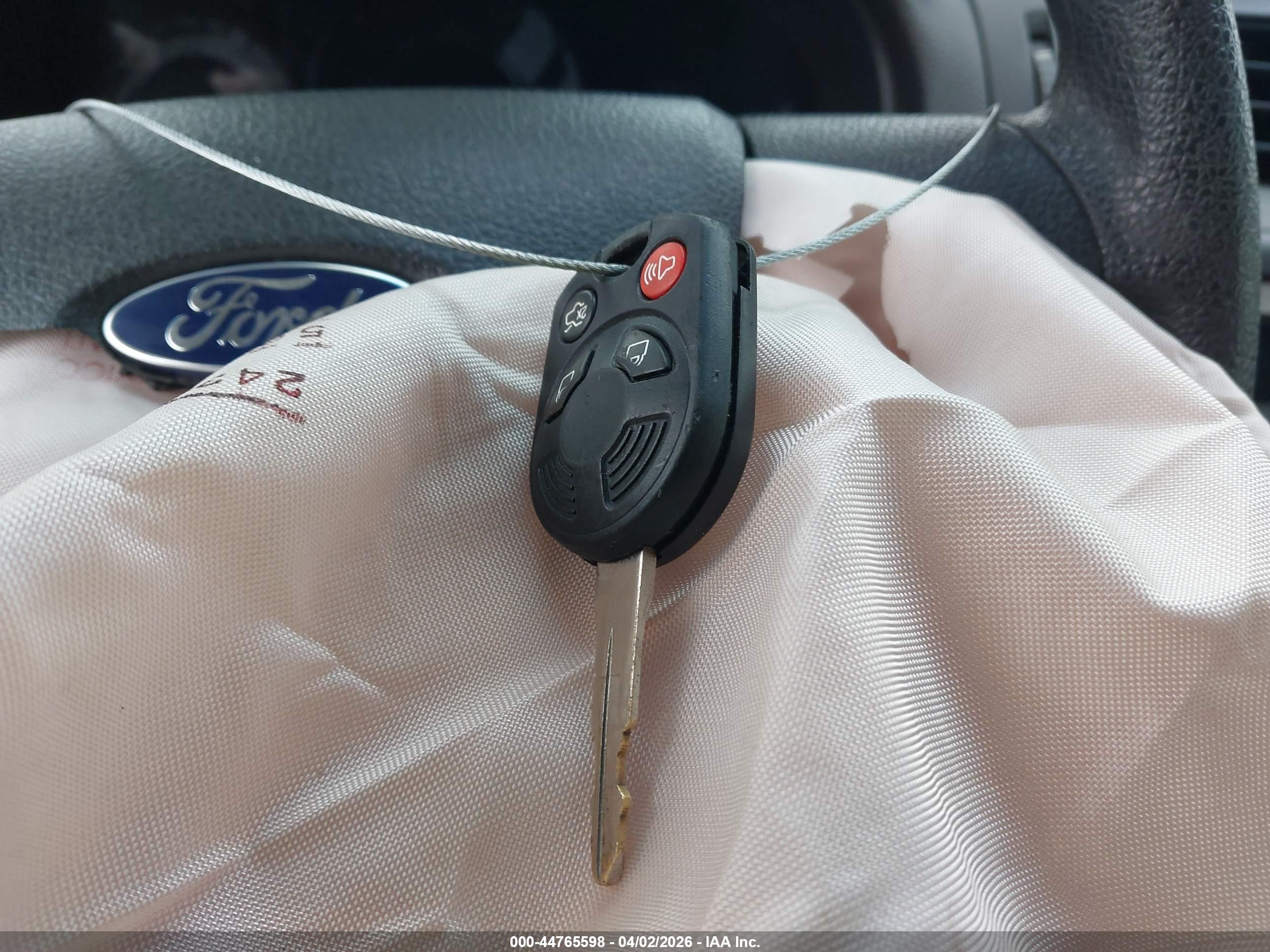 FORD FUSION image 11