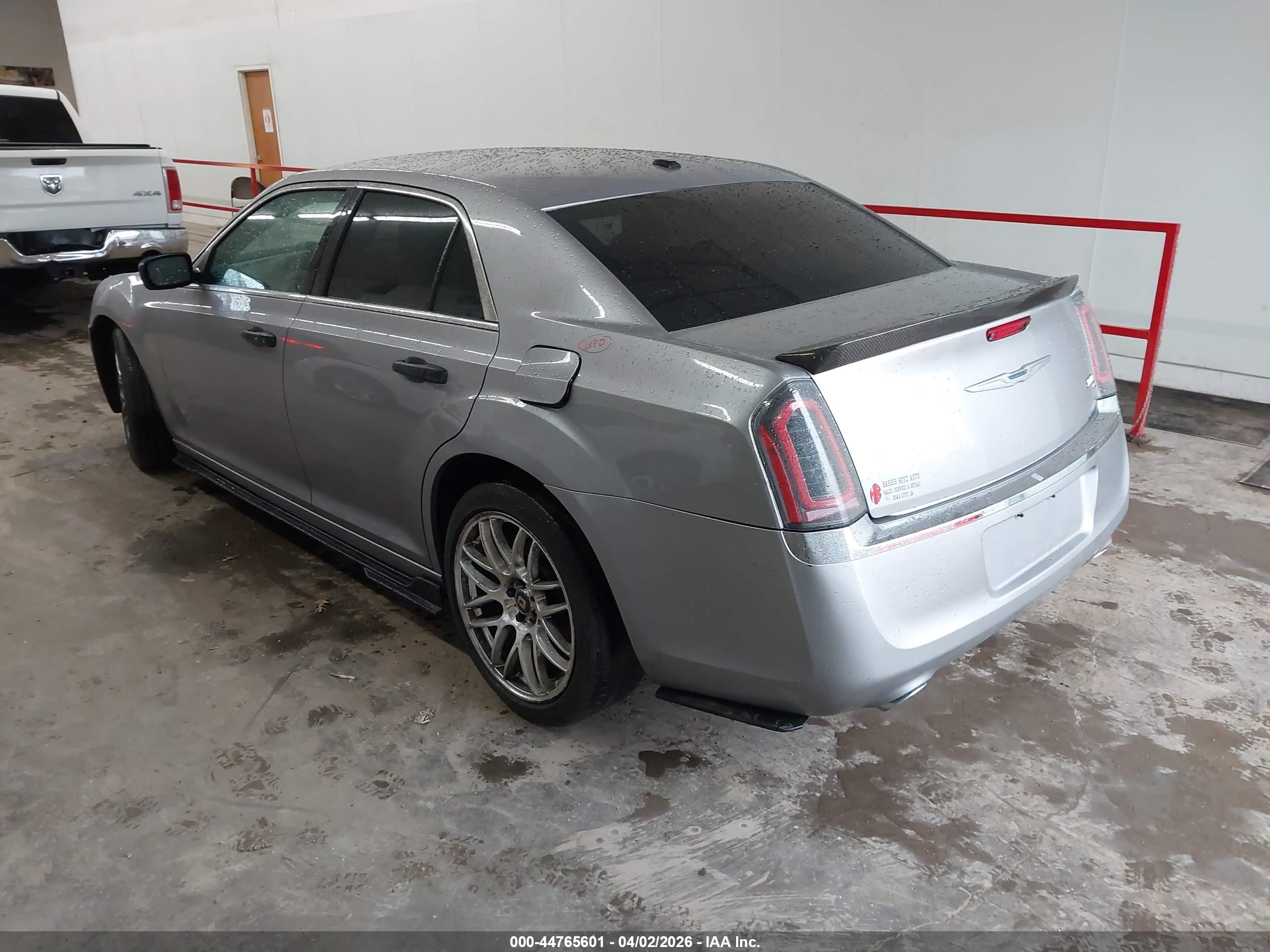 CHRYSLER 300C image 3