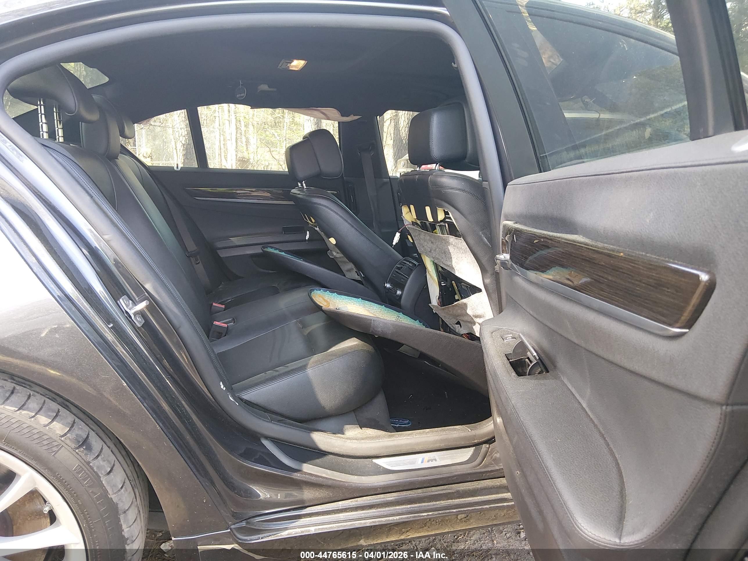 BMW 740I image 8
