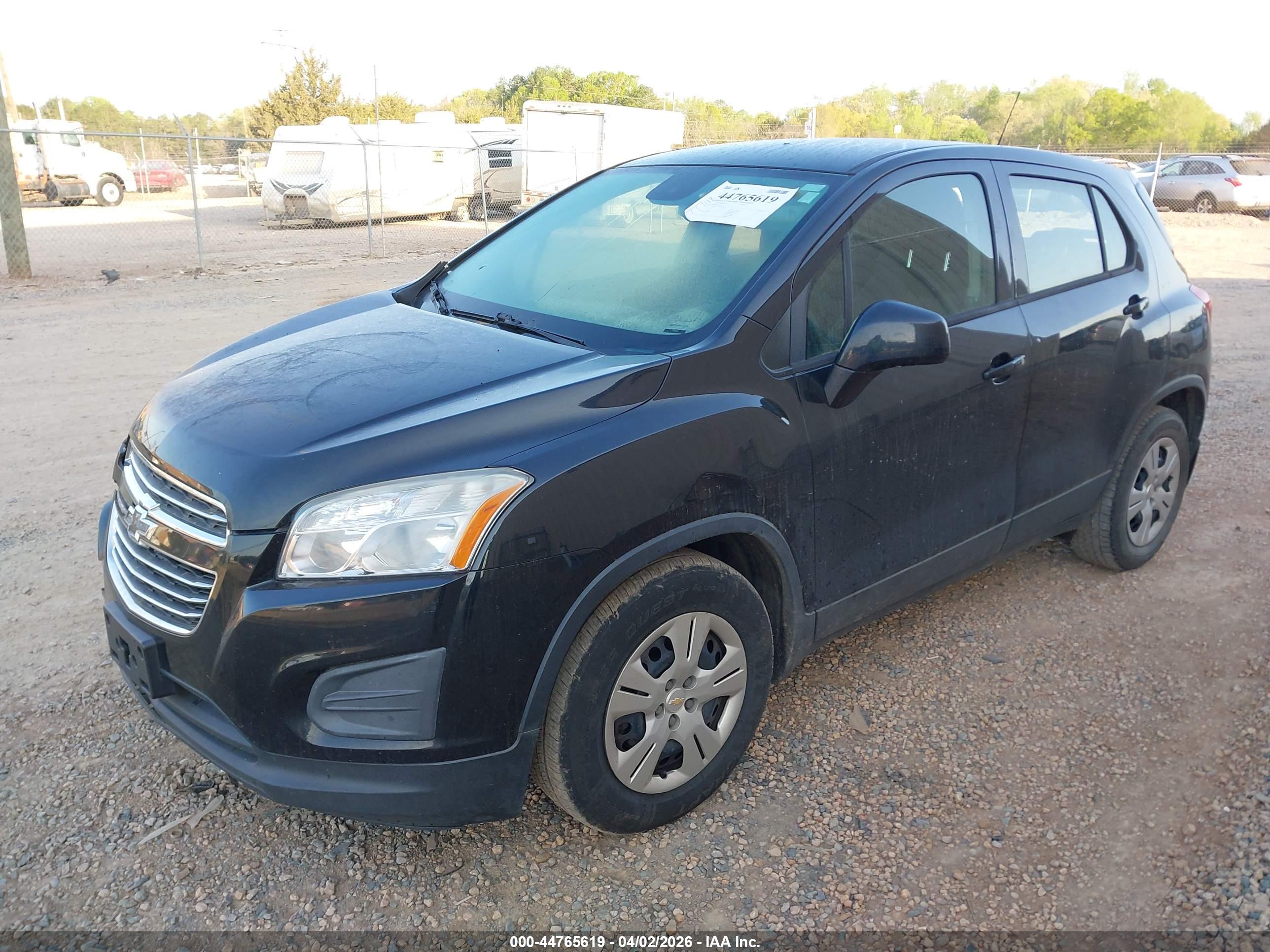 CHEVROLET TRAX image 2