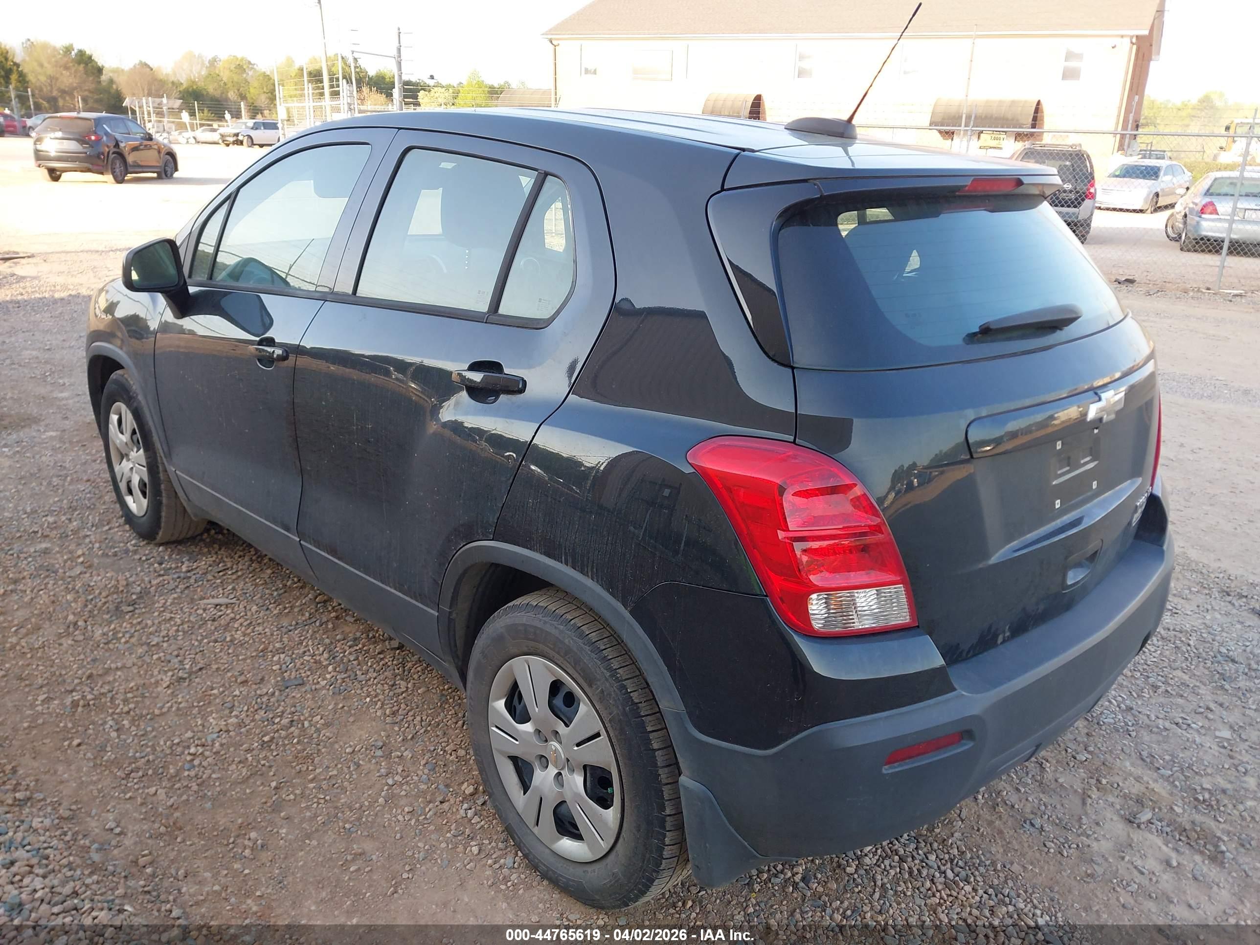 CHEVROLET TRAX image 3