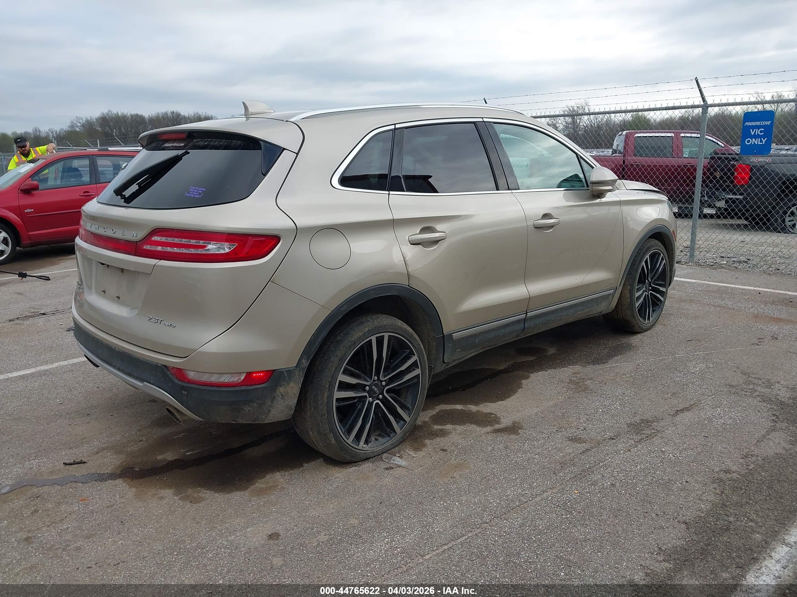 LINCOLN MKC image 4