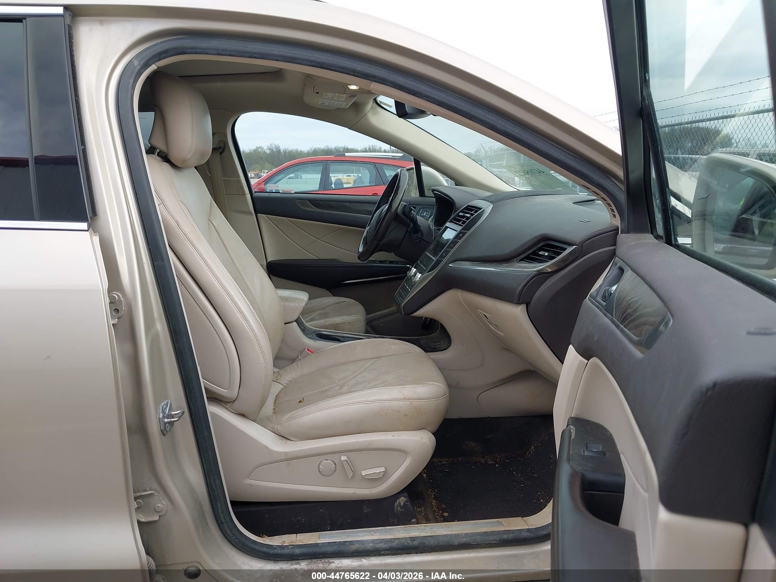LINCOLN MKC image 5