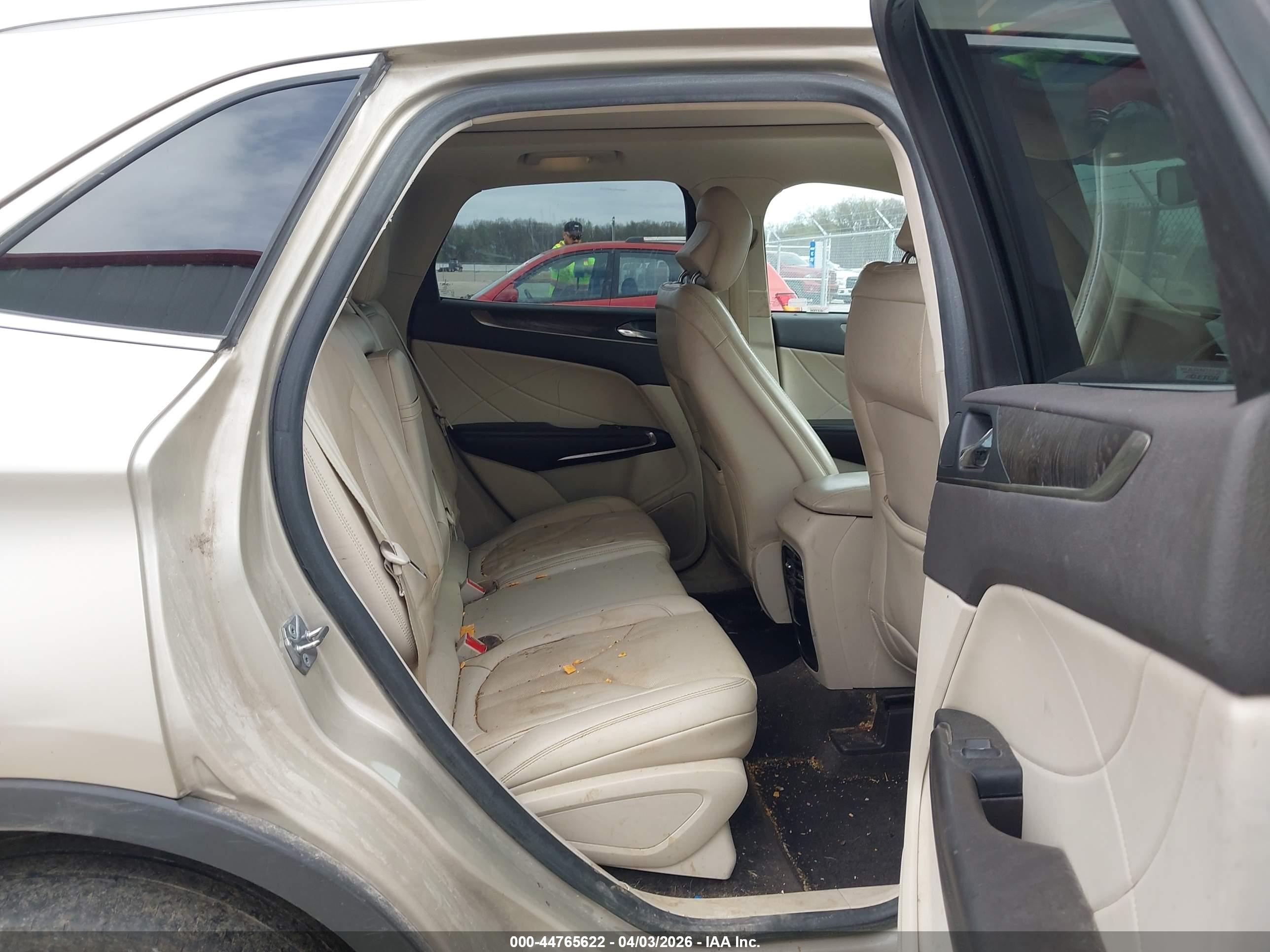 LINCOLN MKC image 8