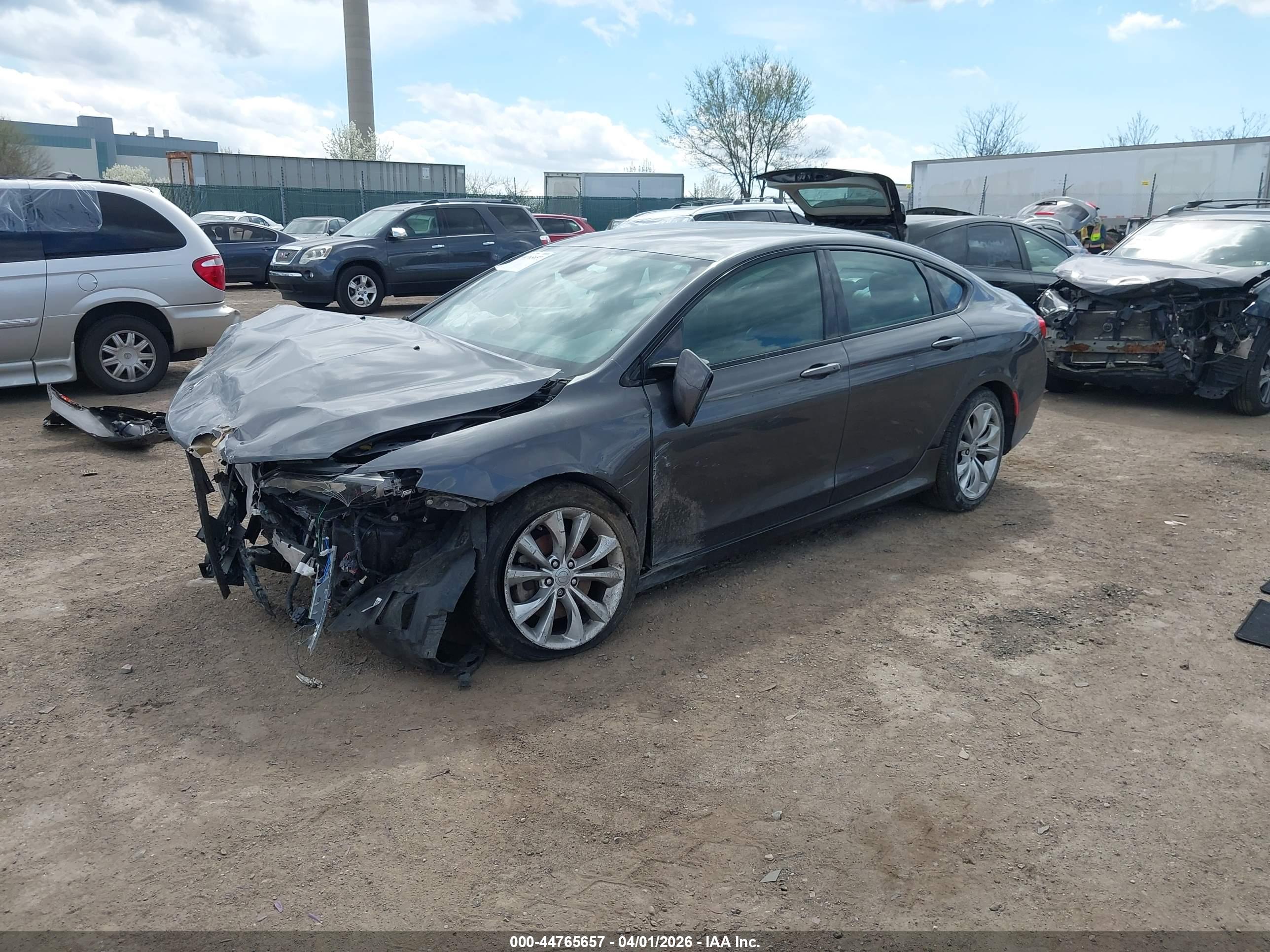 CHRYSLER 200 image 2
