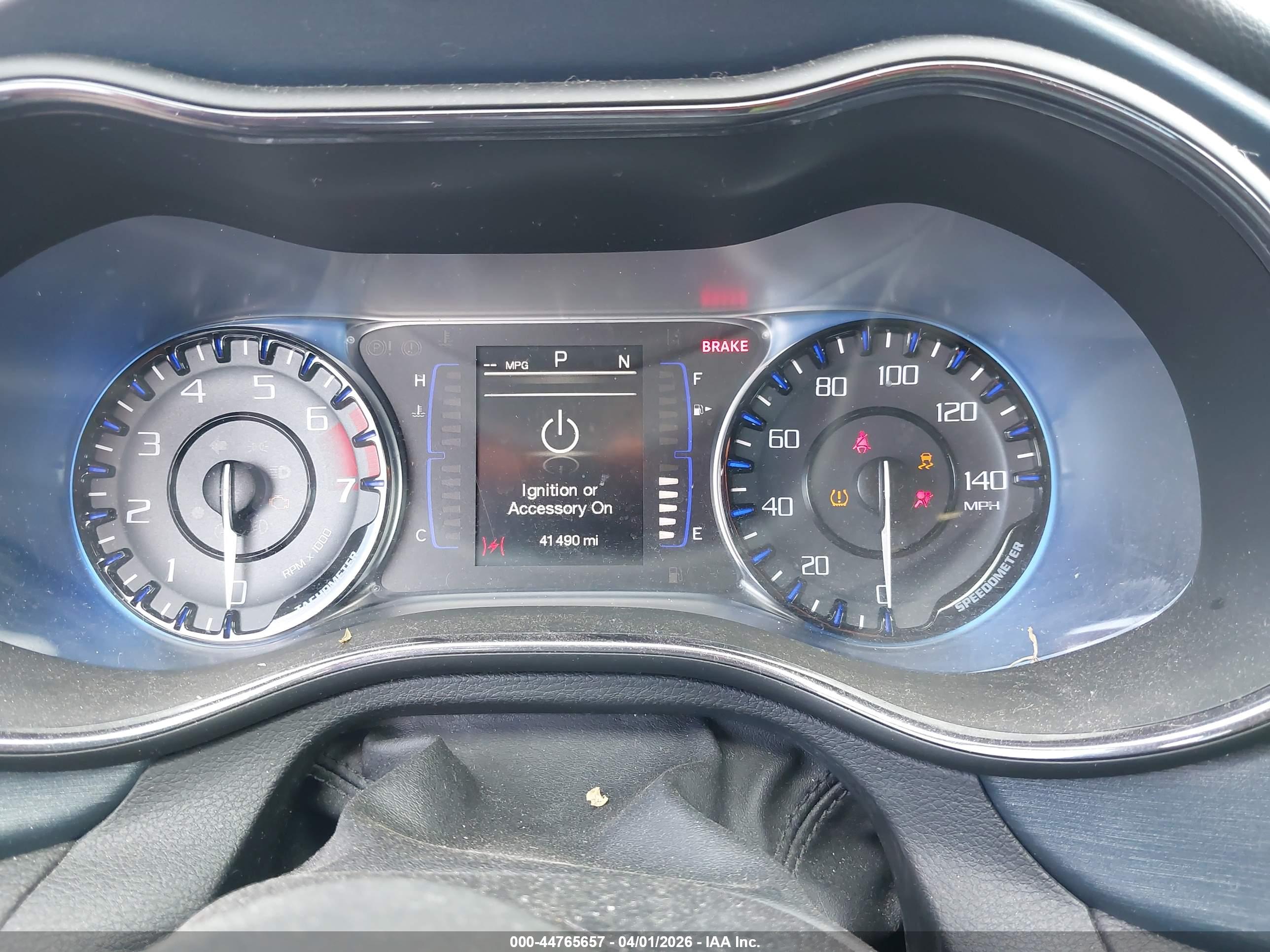 CHRYSLER 200 image 7