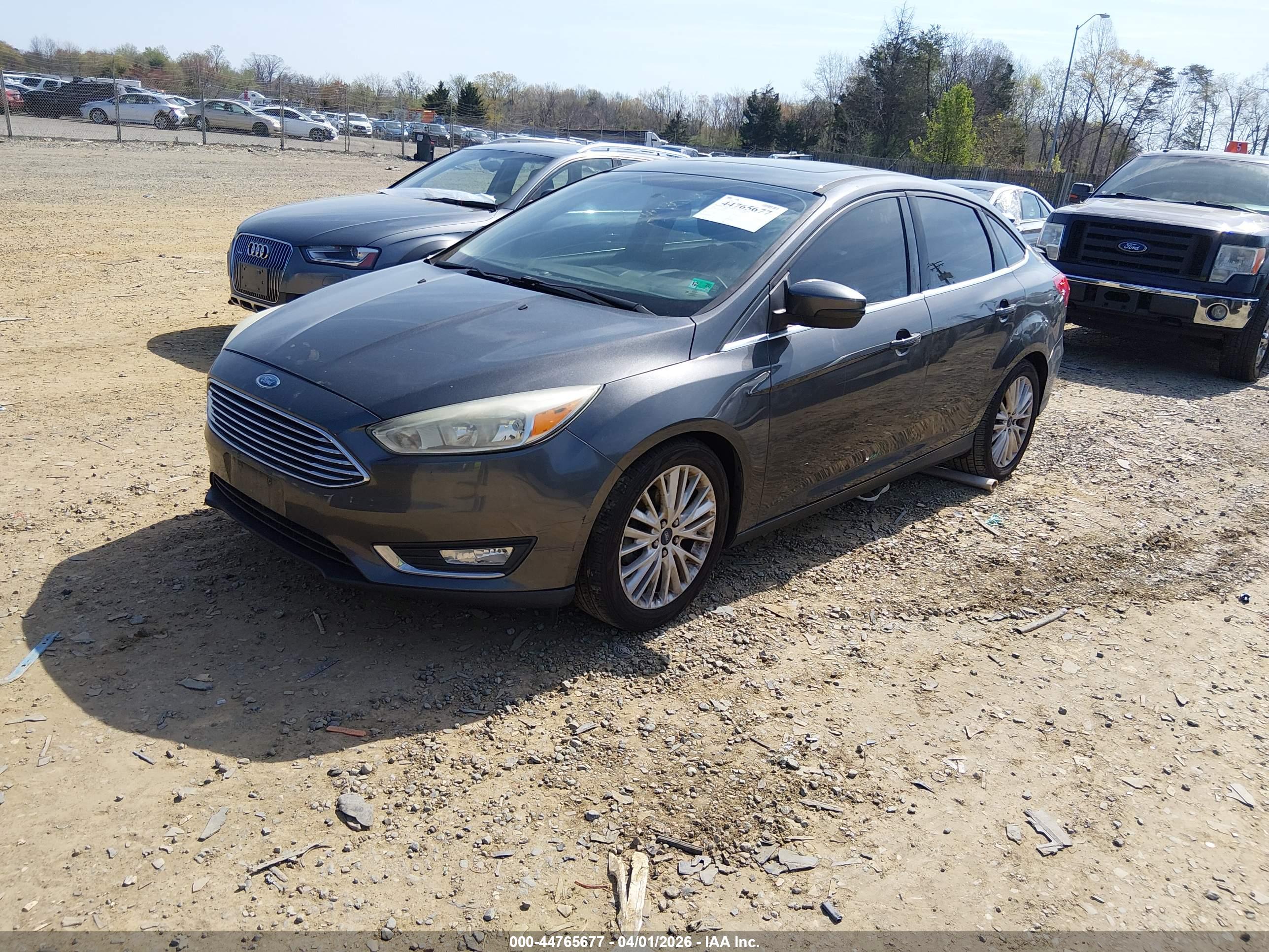 FORD FOCUS image 2