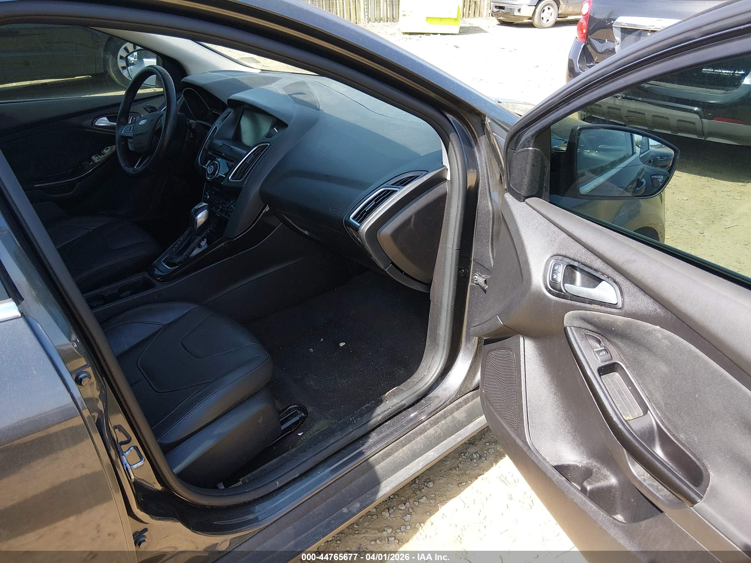 FORD FOCUS image 5
