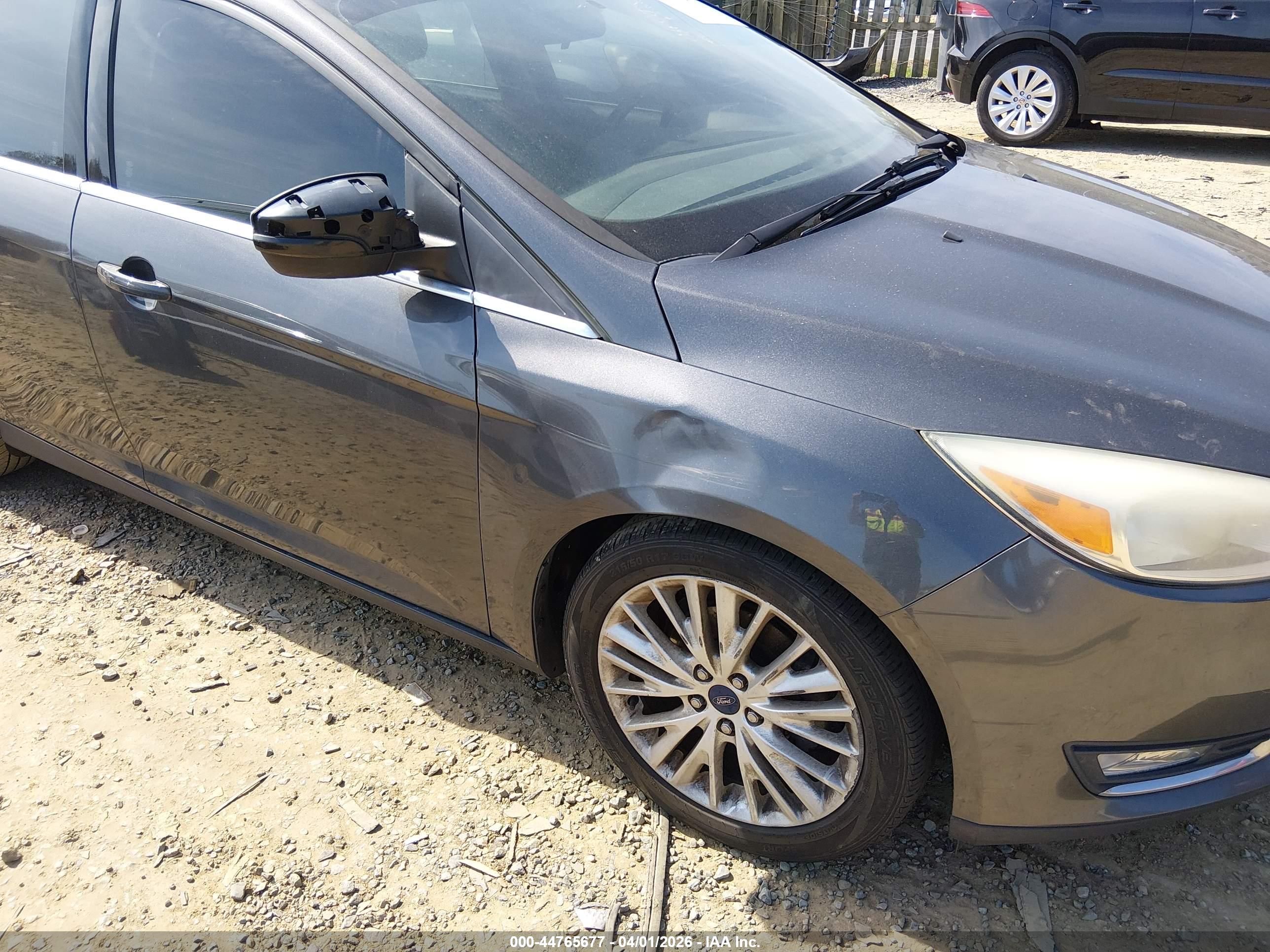 FORD FOCUS image 6