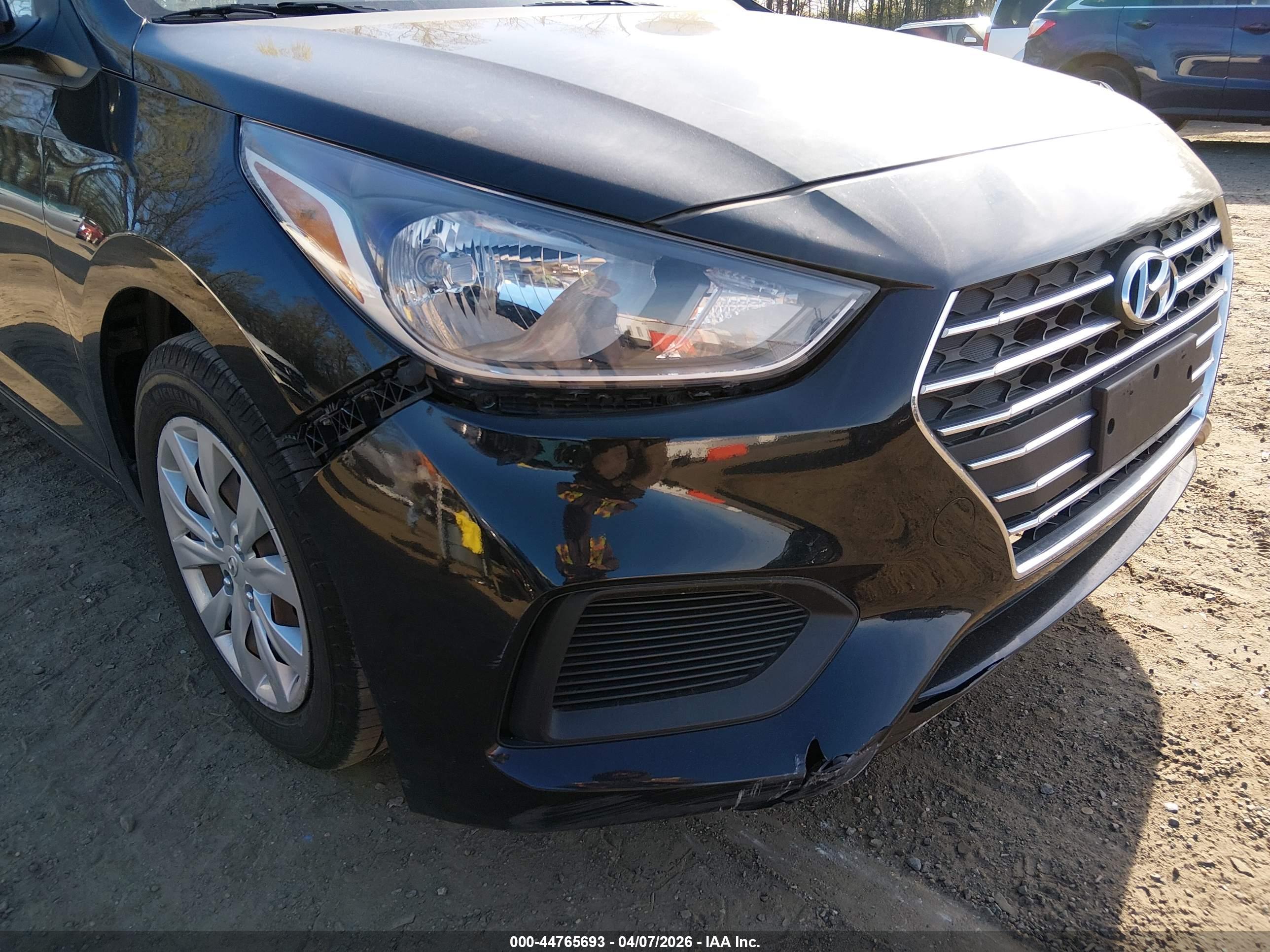 HYUNDAI ACCENT image 6