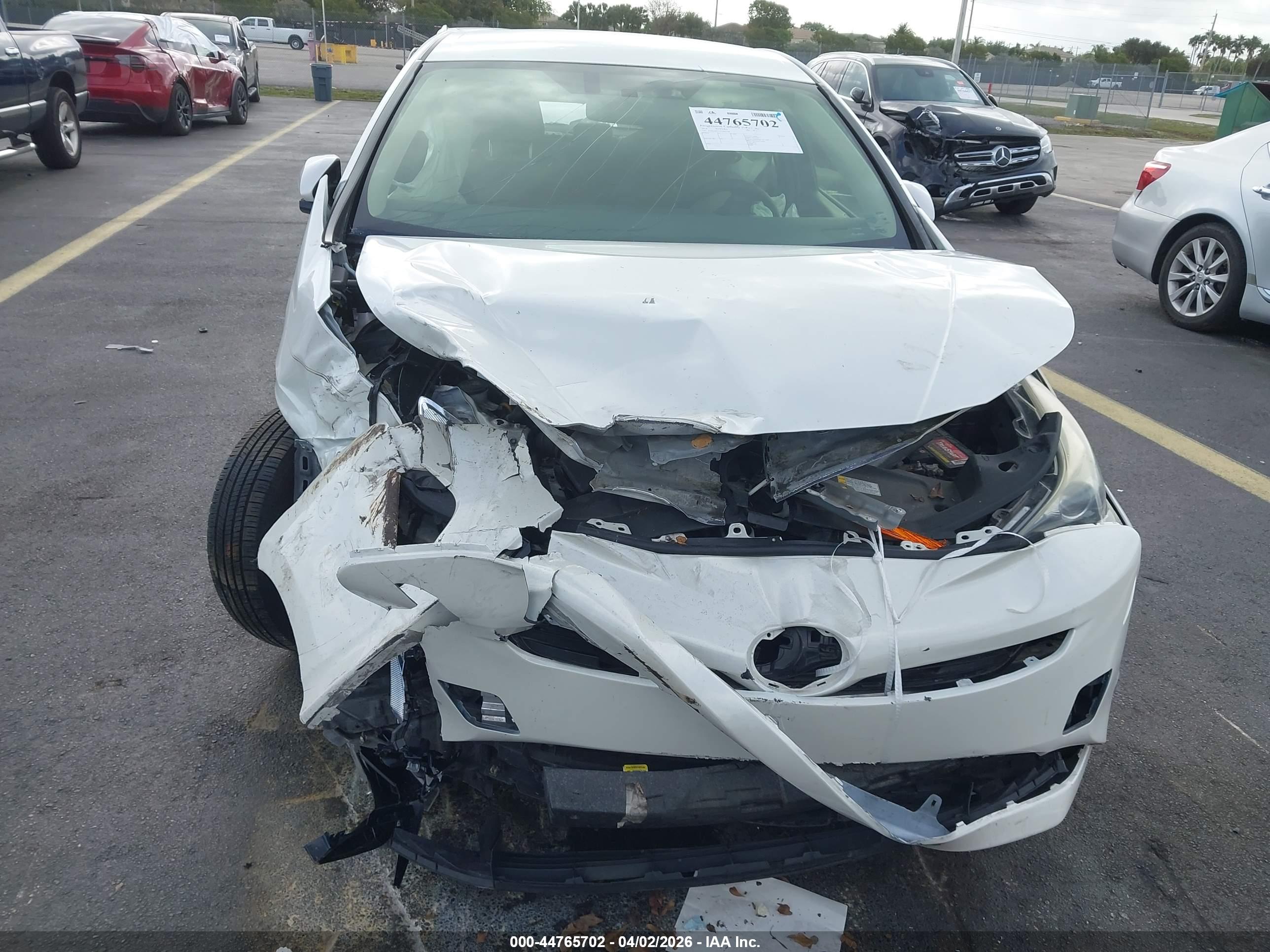 TOYOTA PRIUS image 6