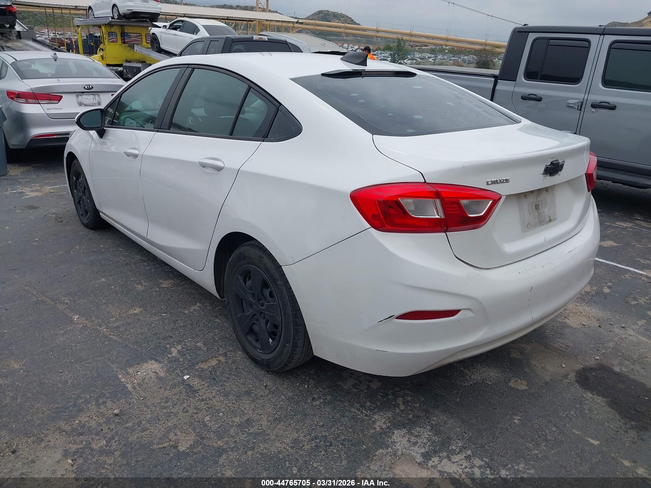 CHEVROLET CRUZE image 3