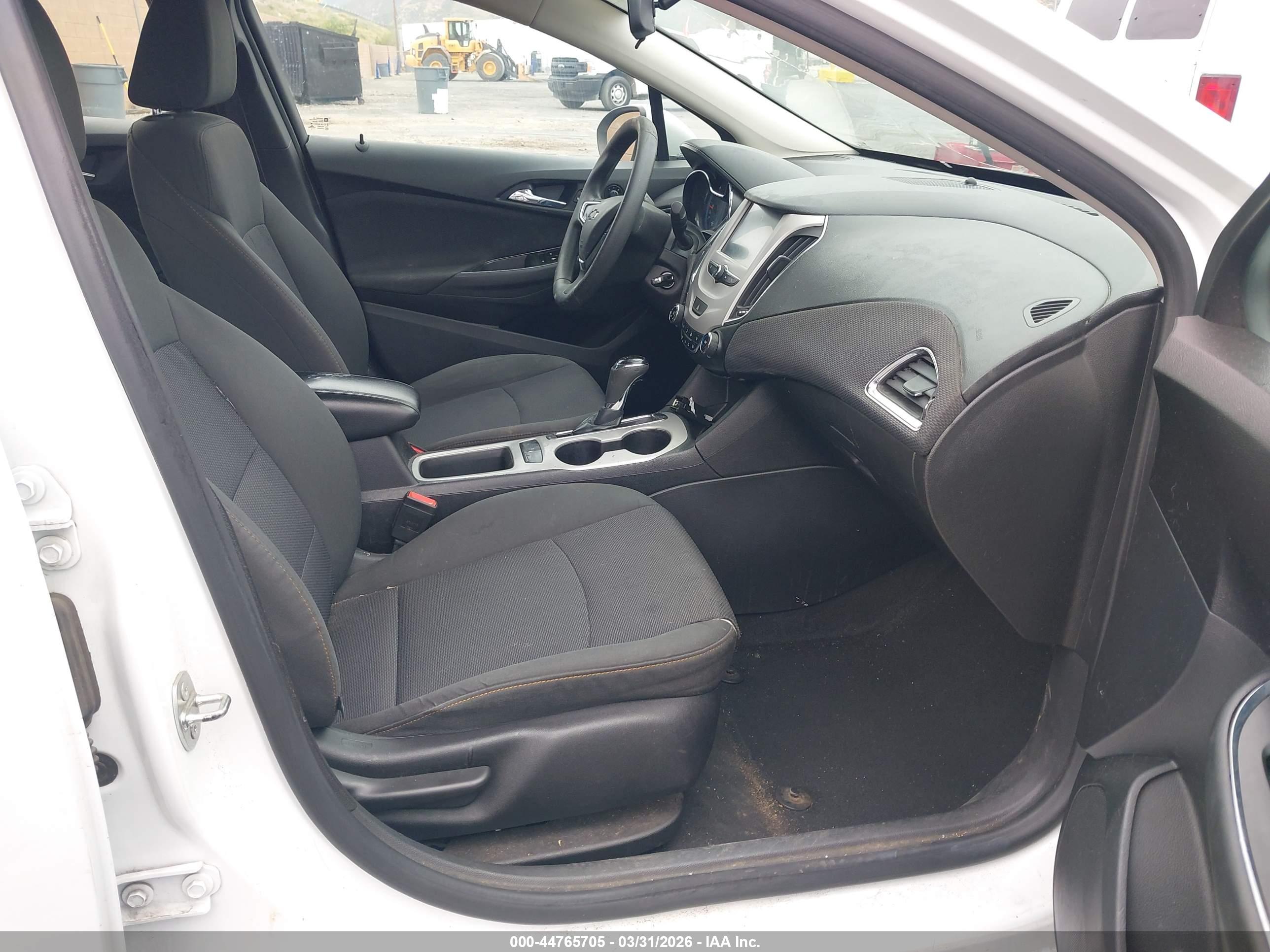 CHEVROLET CRUZE image 5