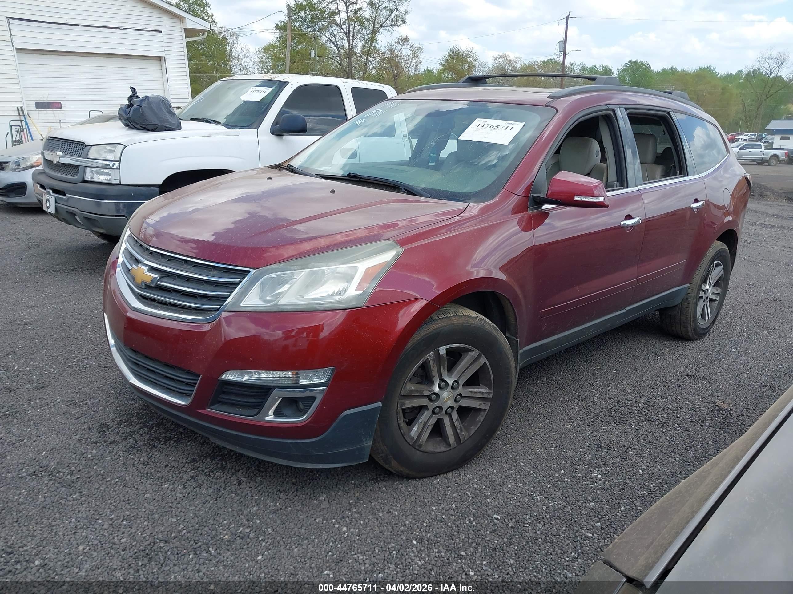 CHEVROLET TRAVERSE image 2