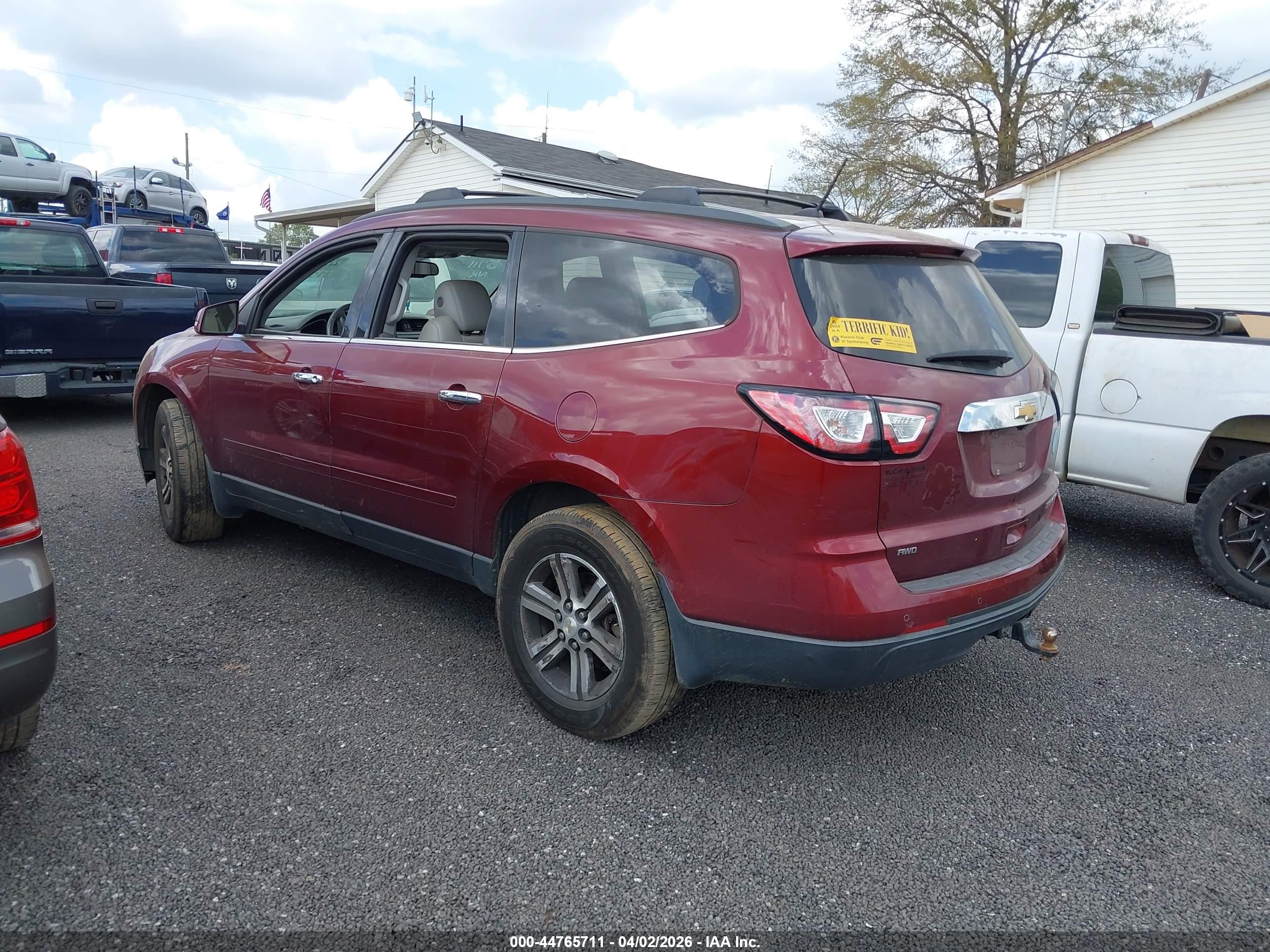 CHEVROLET TRAVERSE image 3