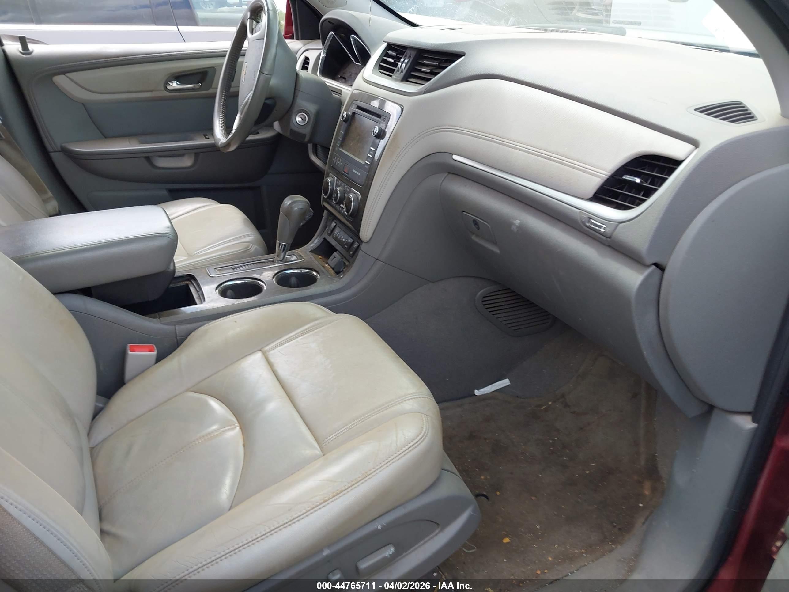 CHEVROLET TRAVERSE image 5