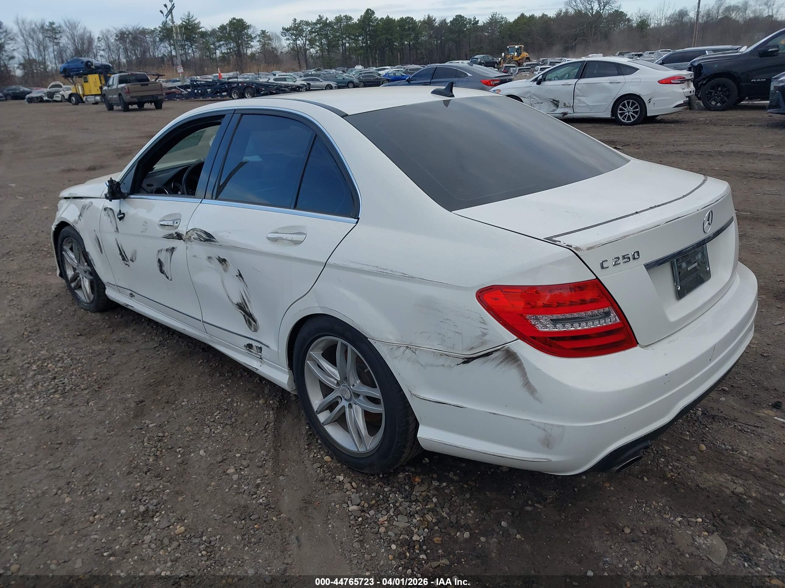 MERCEDES-BENZ C-CLASS image 3