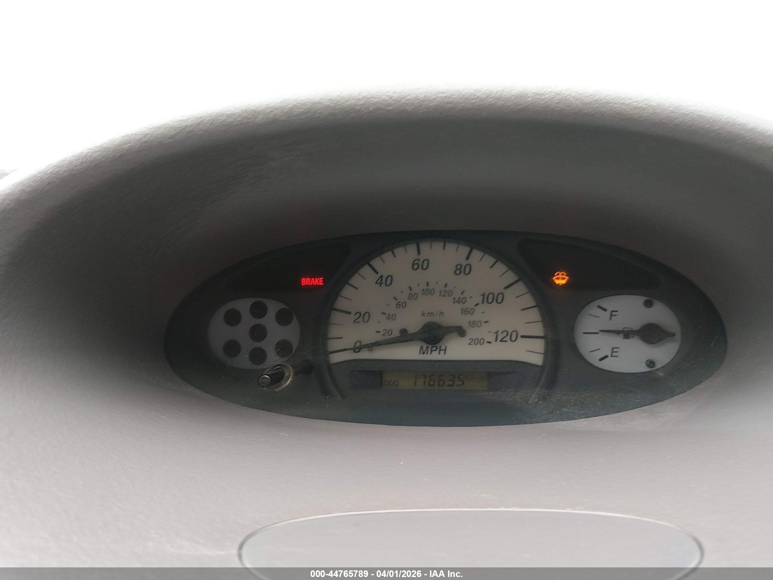 TOYOTA ECHO image 7