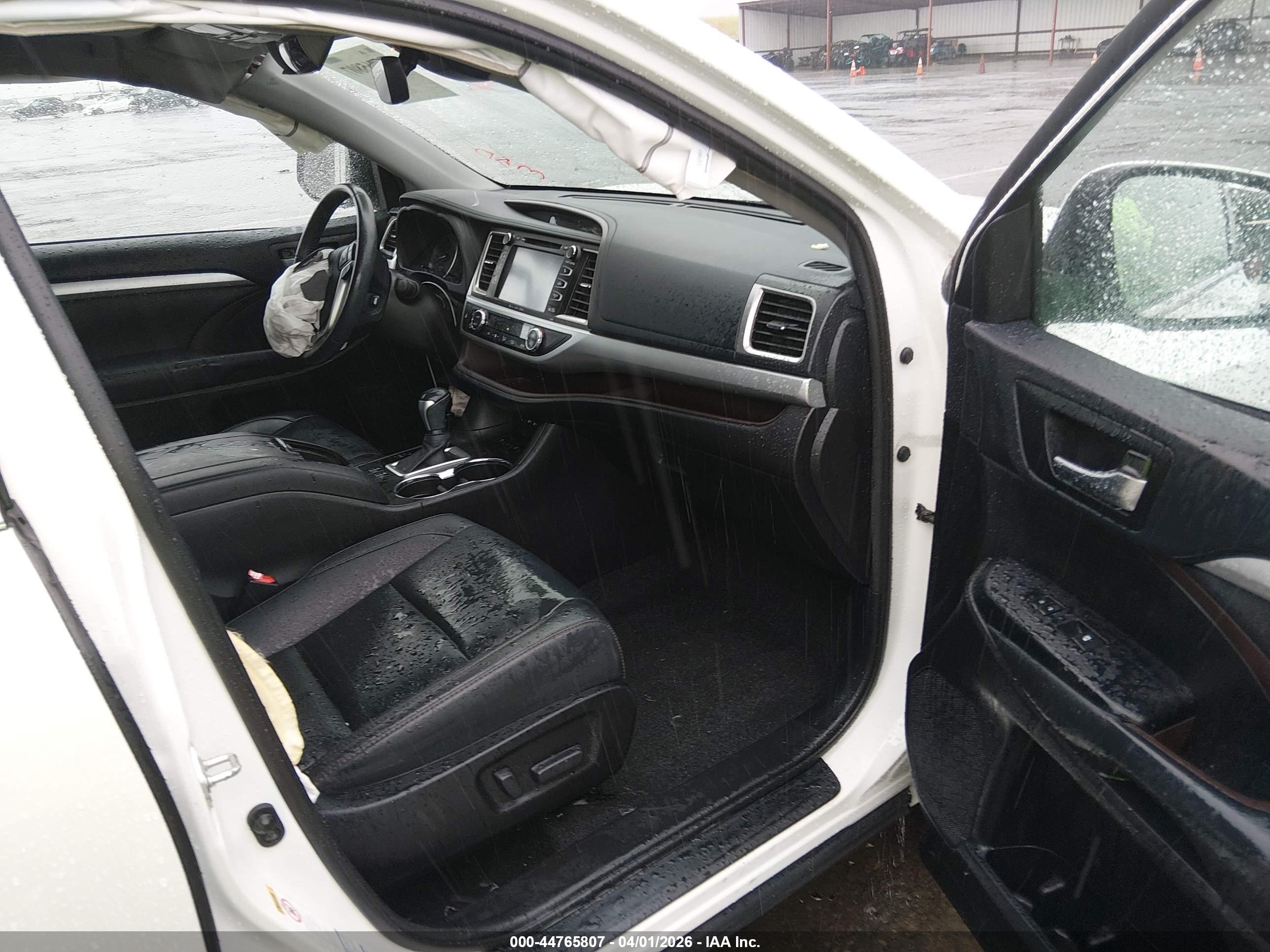 TOYOTA HIGHLANDER image 5