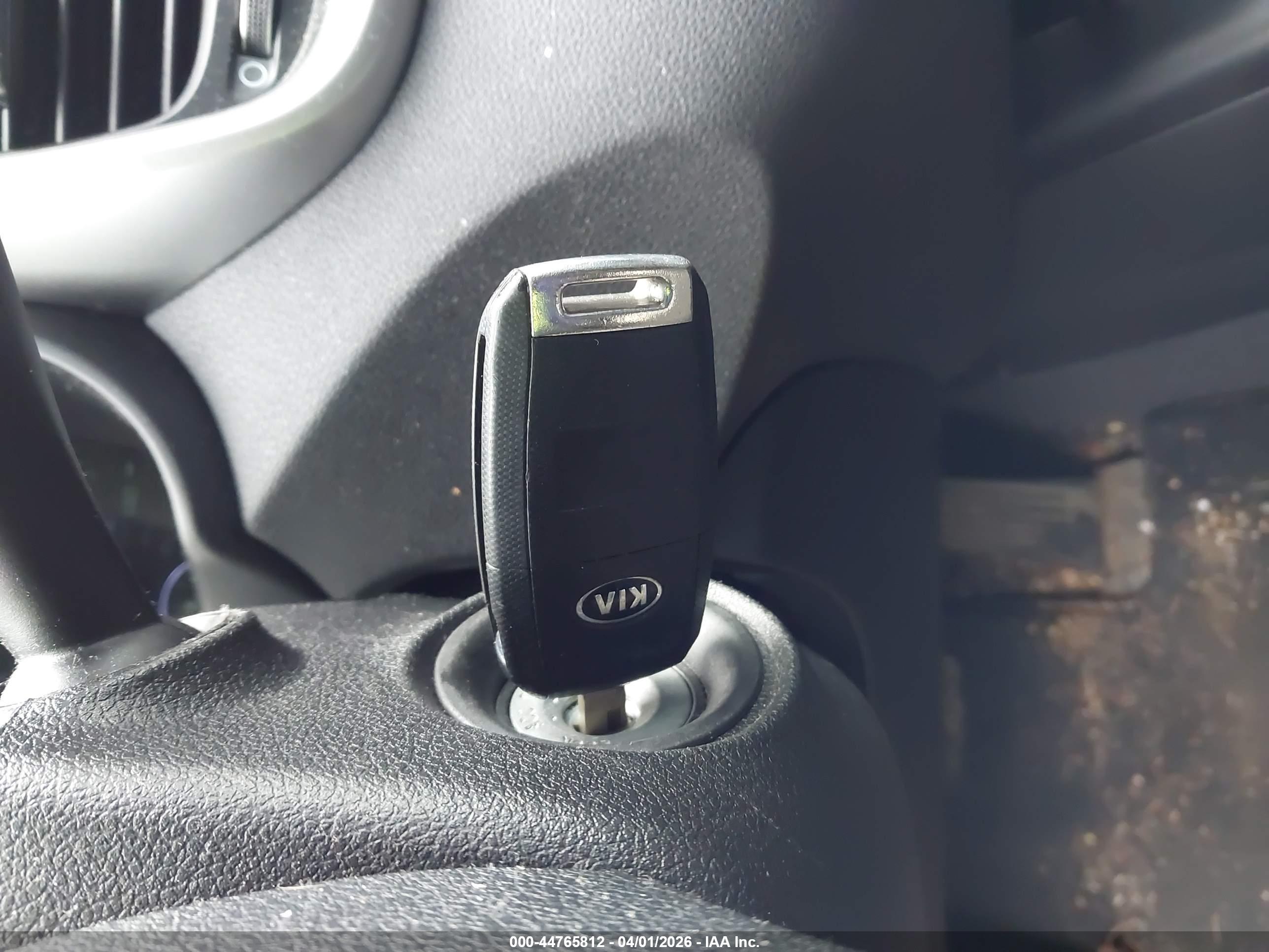 KIA SORENTO image 11