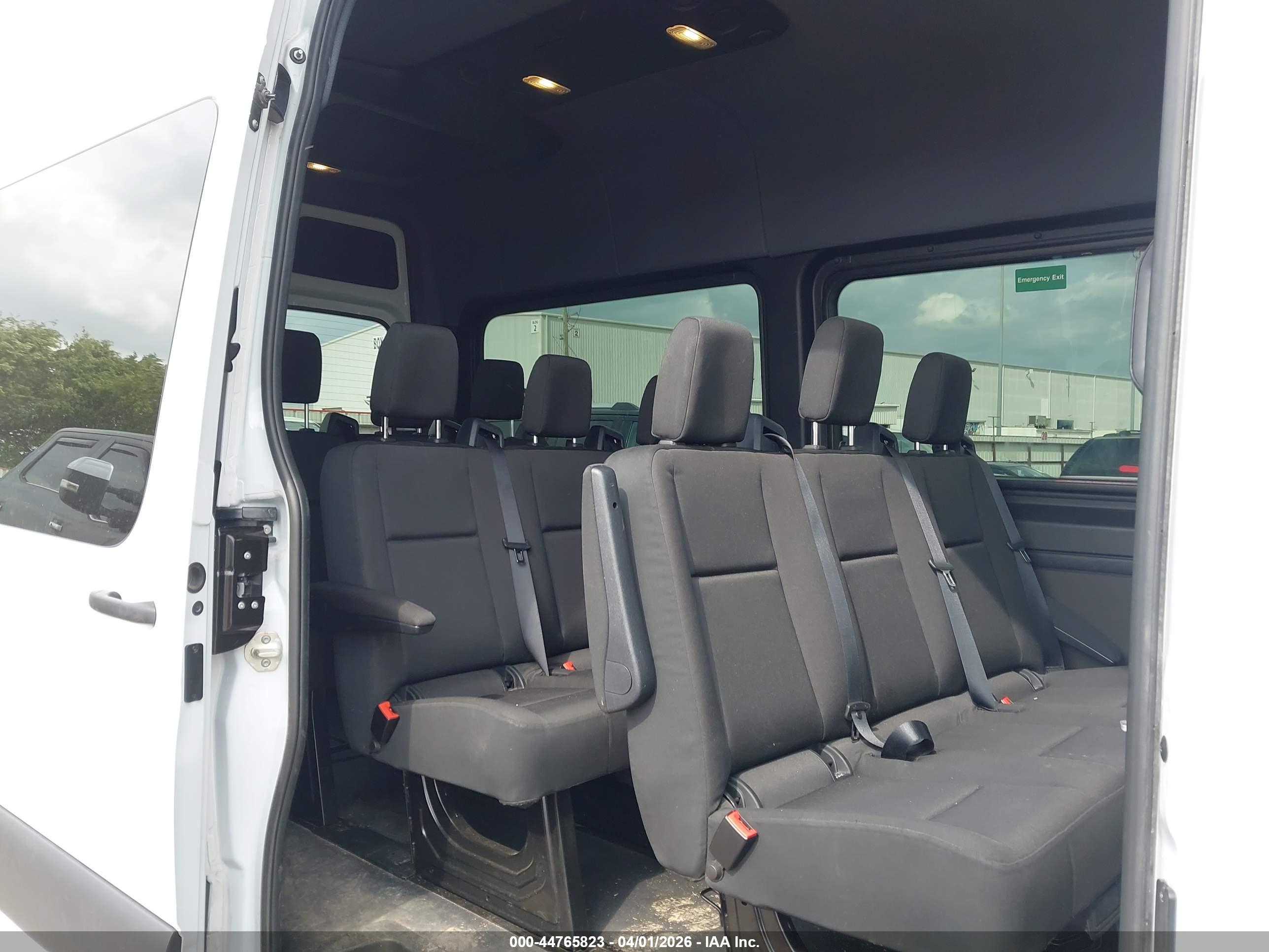 MERCEDES-BENZ SPRINTER image 8