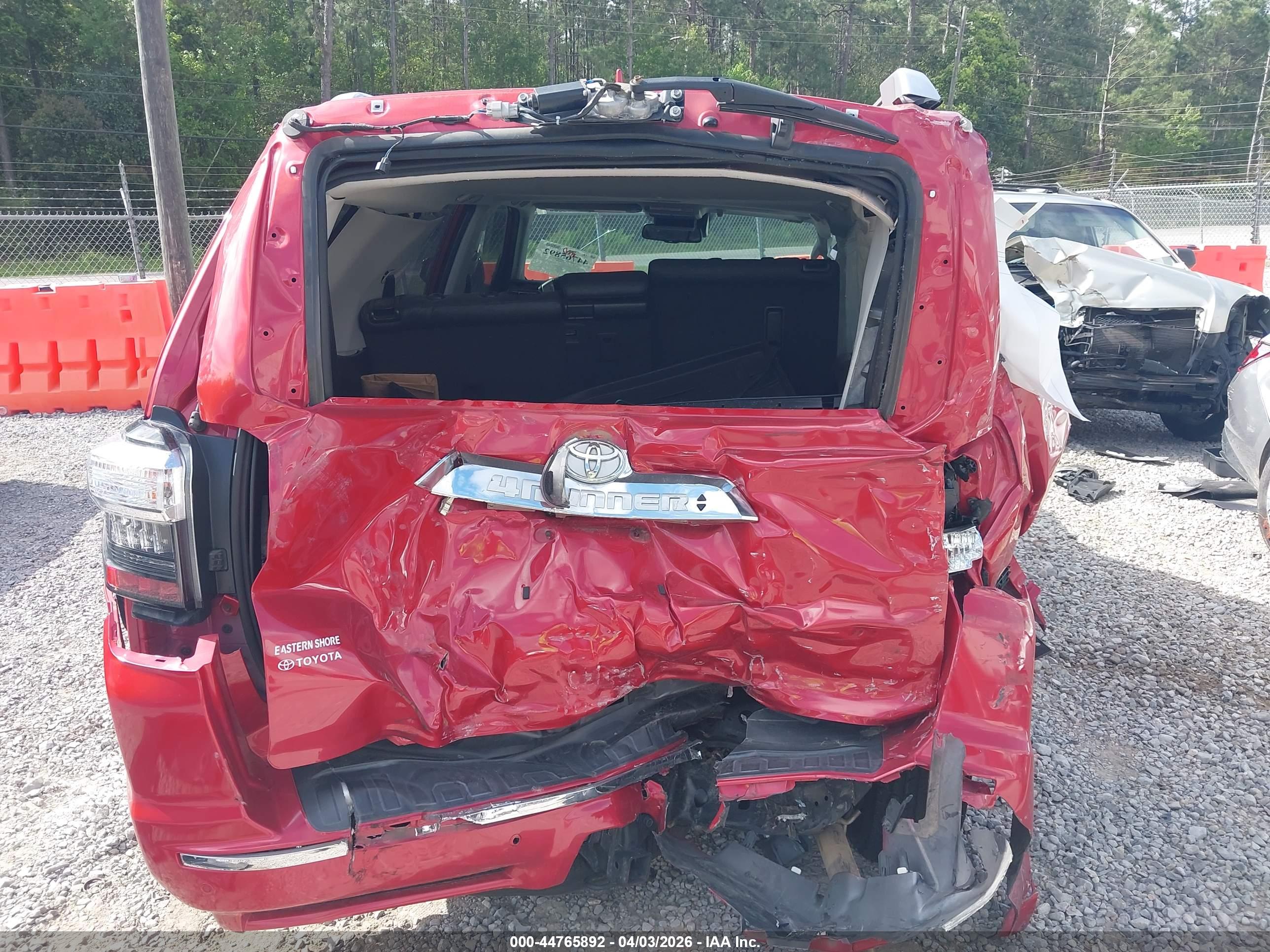 TOYOTA 4RUNNER image 6
