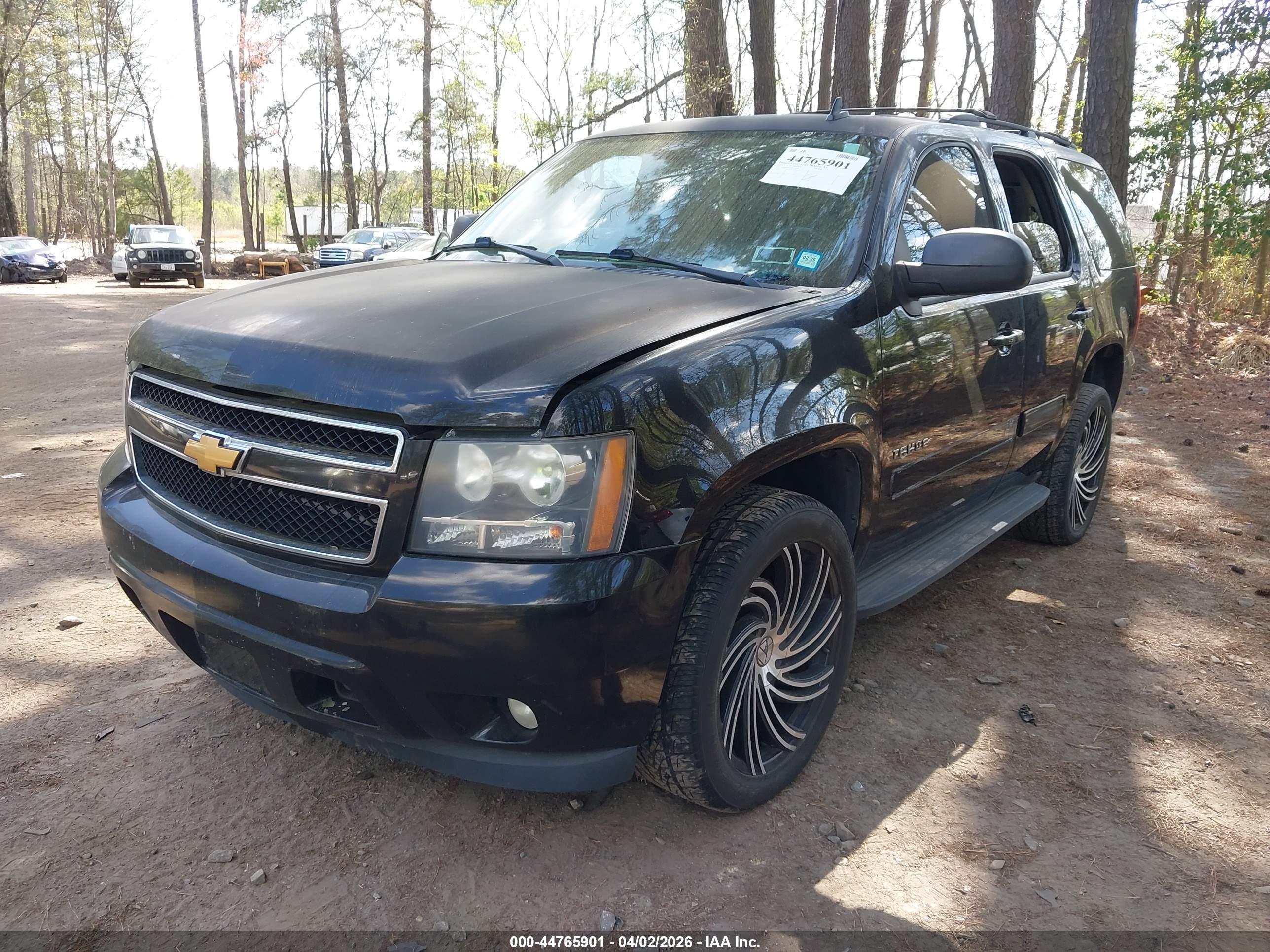 CHEVROLET TAHOE image 2