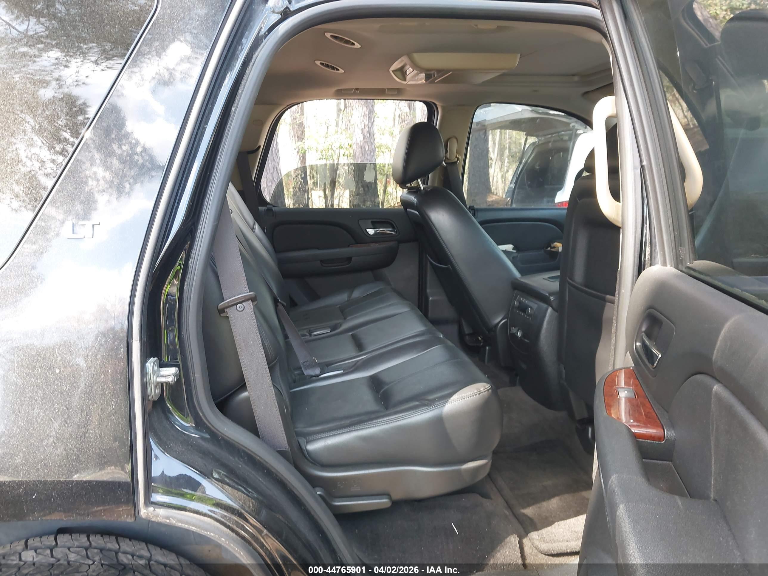 CHEVROLET TAHOE image 8