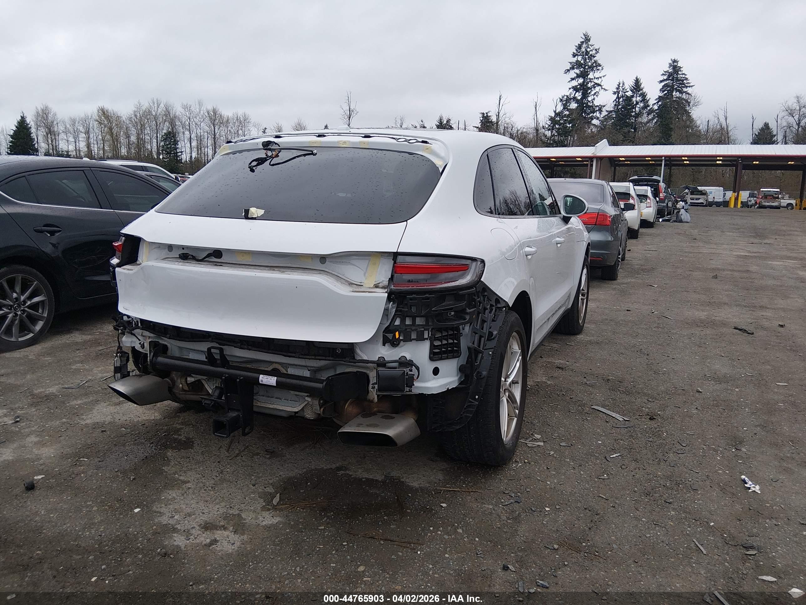 PORSCHE MACAN image 4