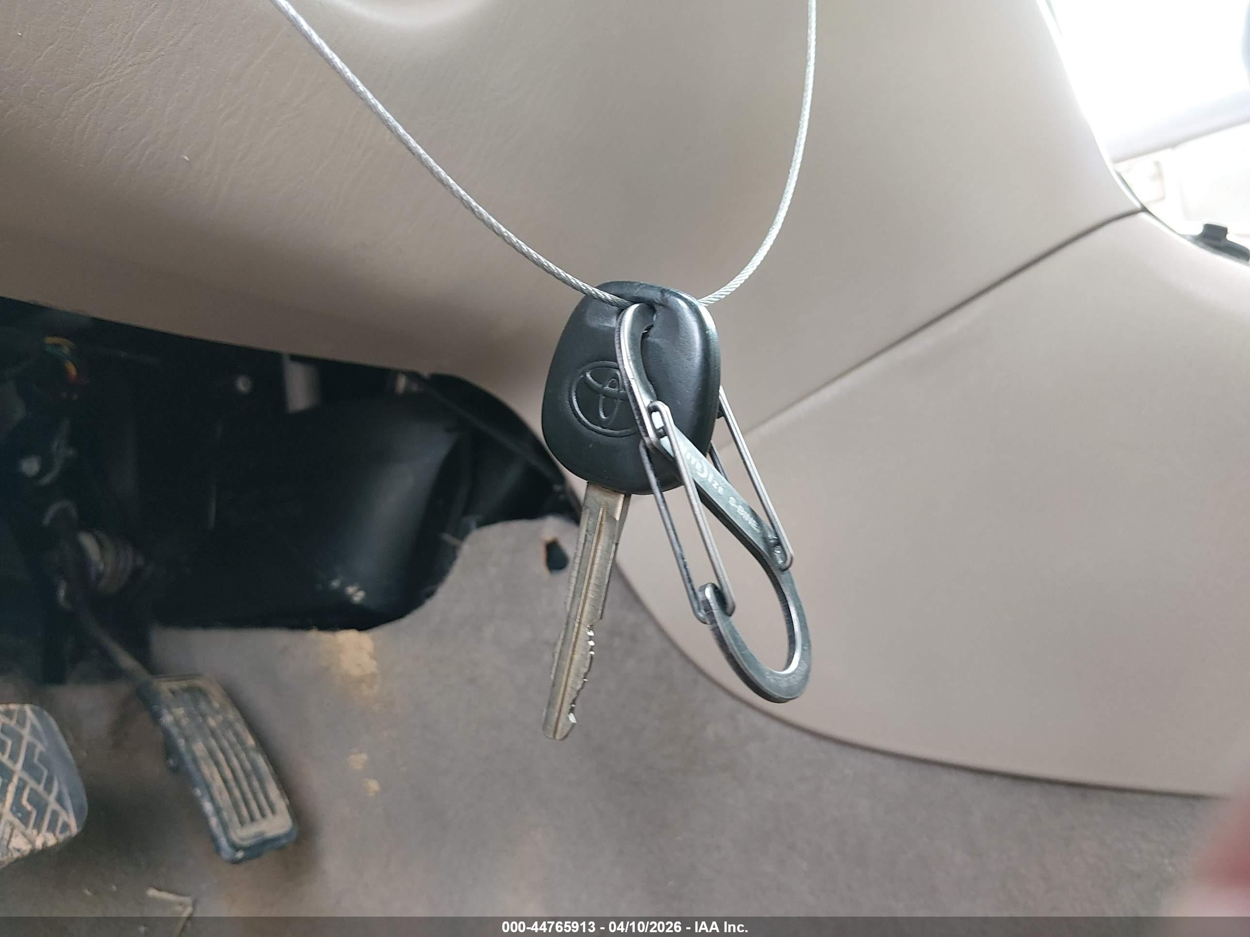 TOYOTA COROLLA image 11