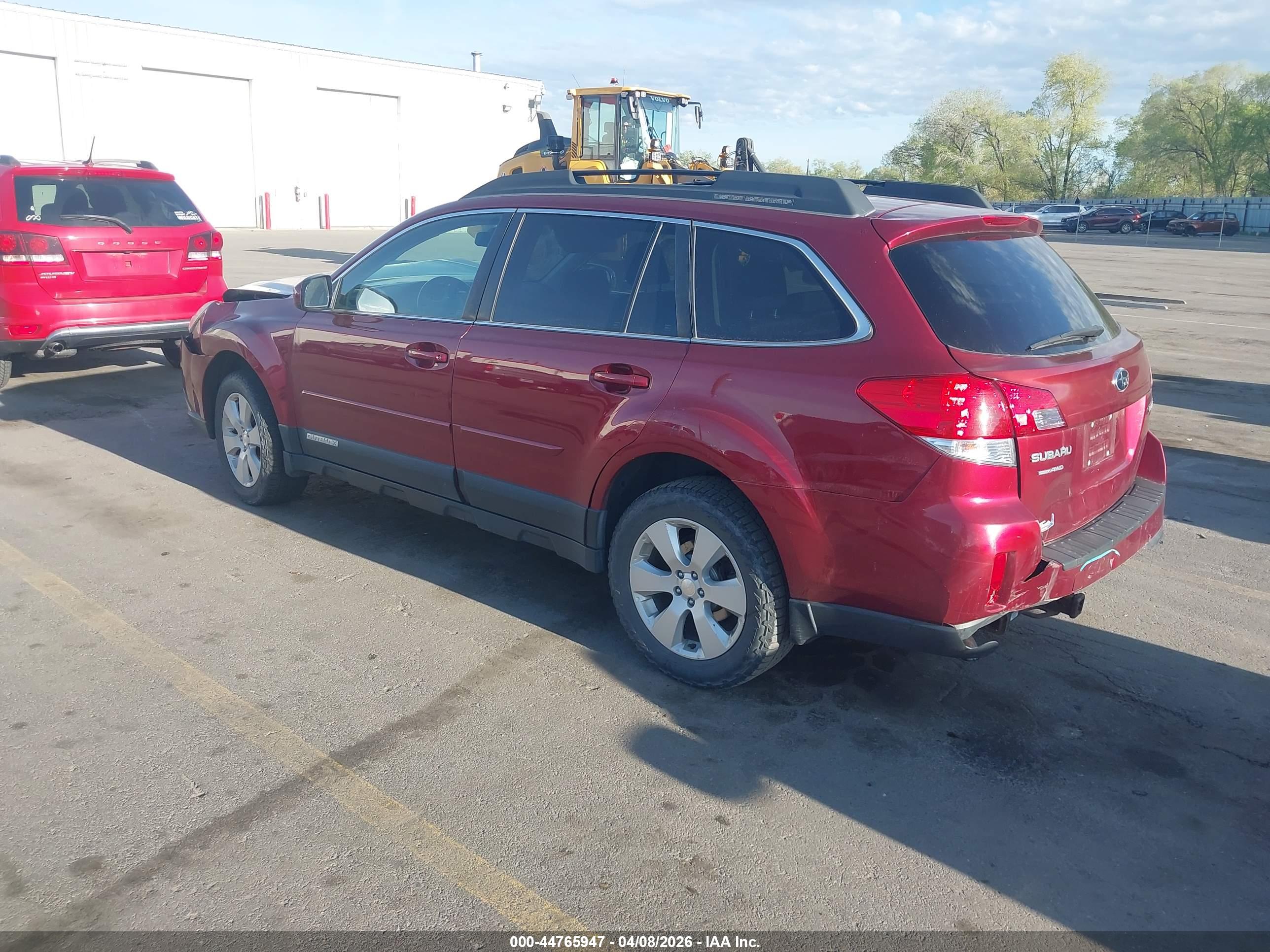 SUBARU OUTBACK image 3