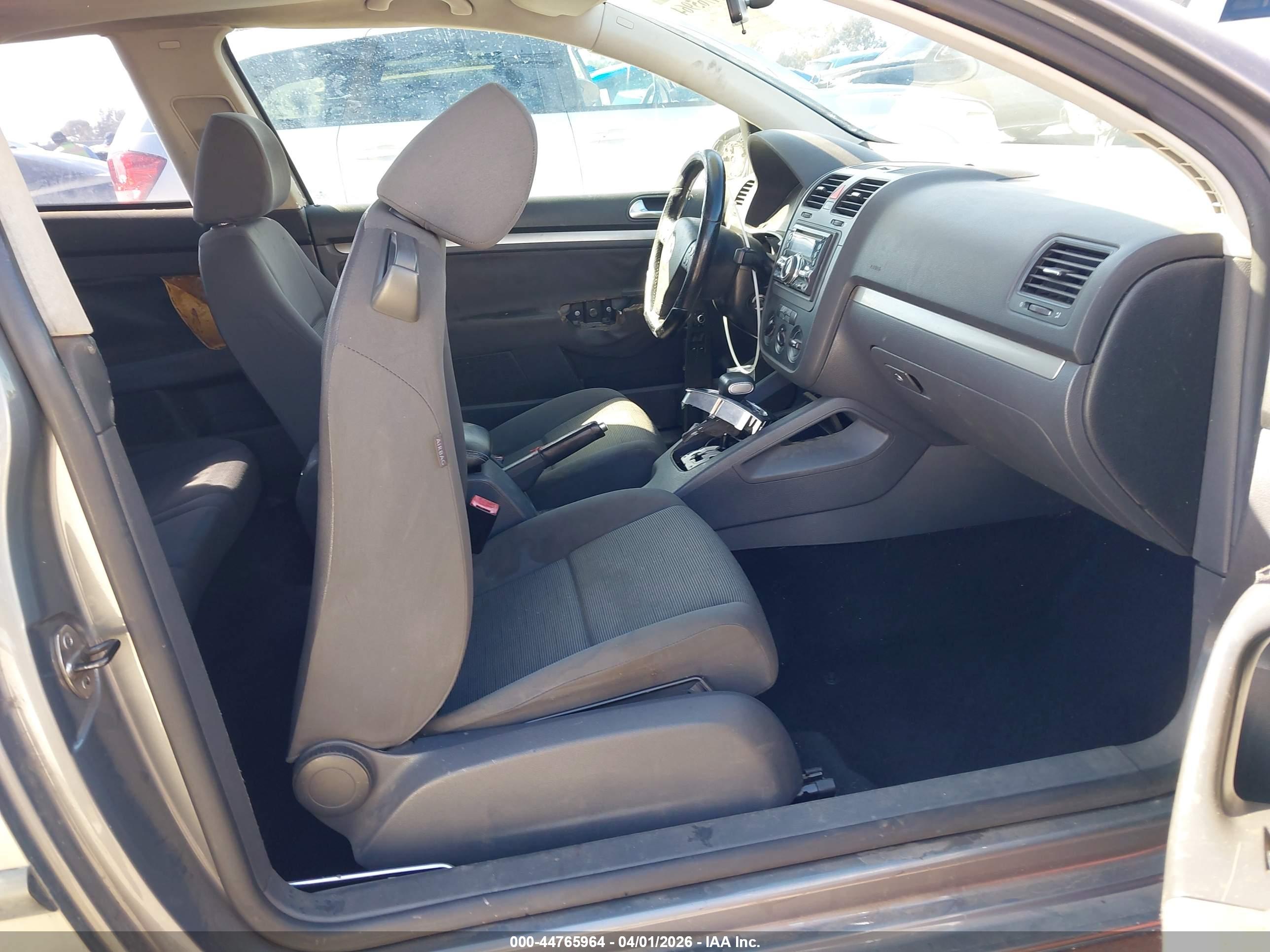 VOLKSWAGEN RABBIT image 5