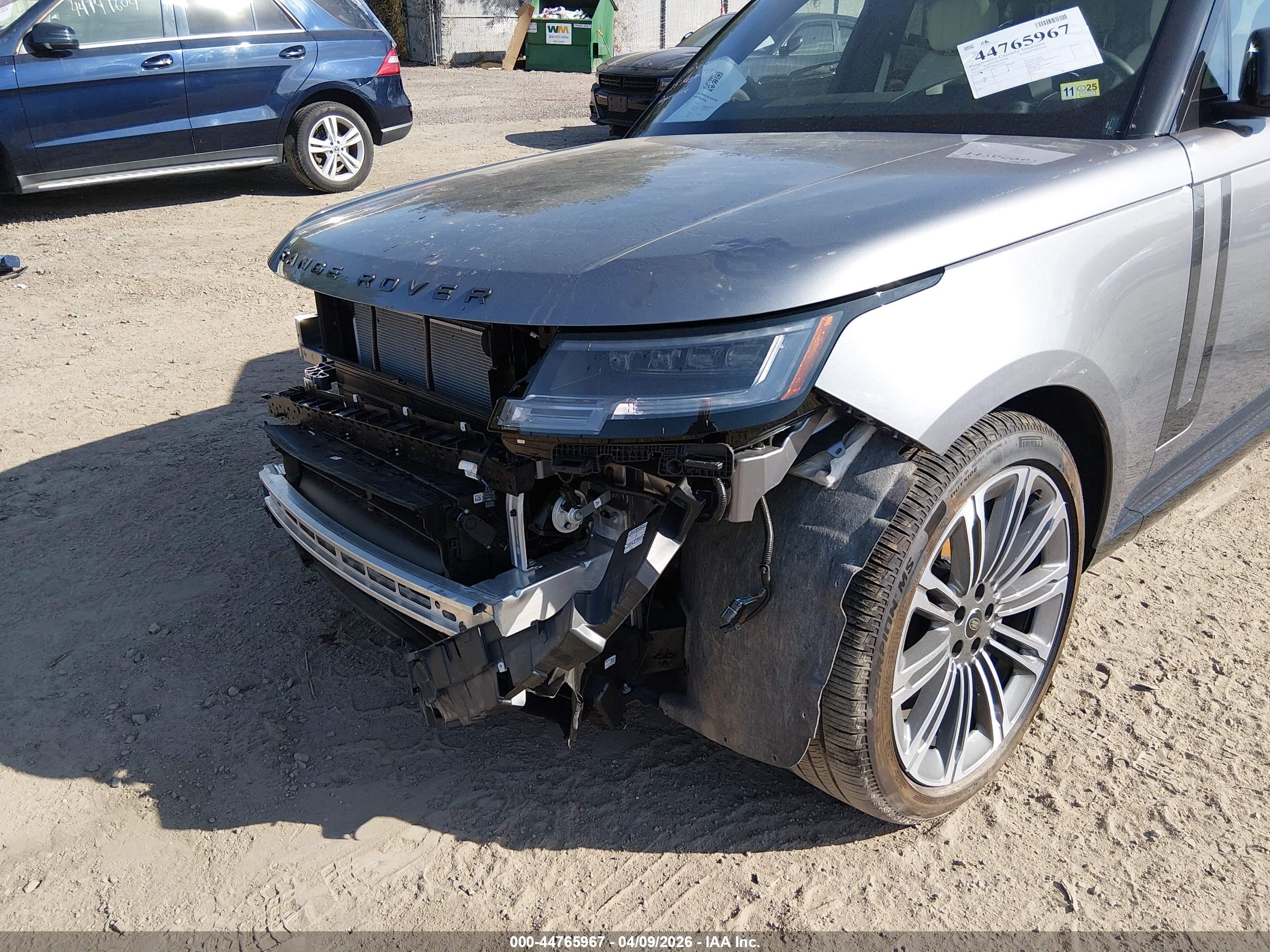 LAND ROVER image 6