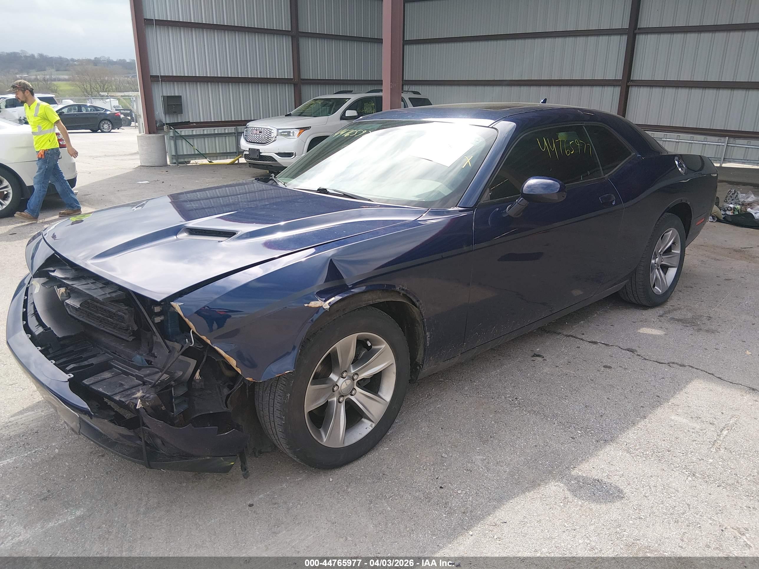 DODGE CHALLENGER image 2