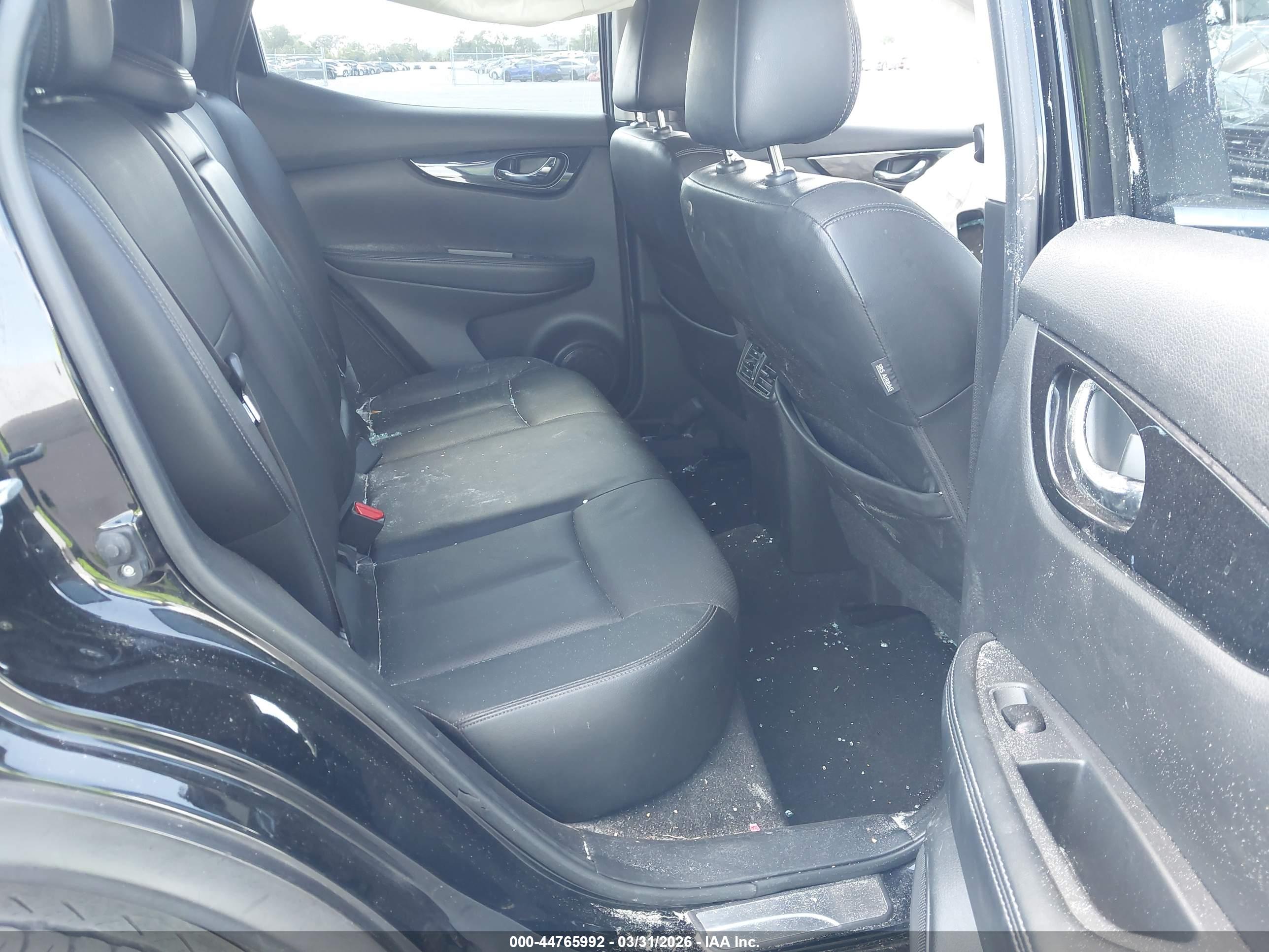 NISSAN ROGUE image 8