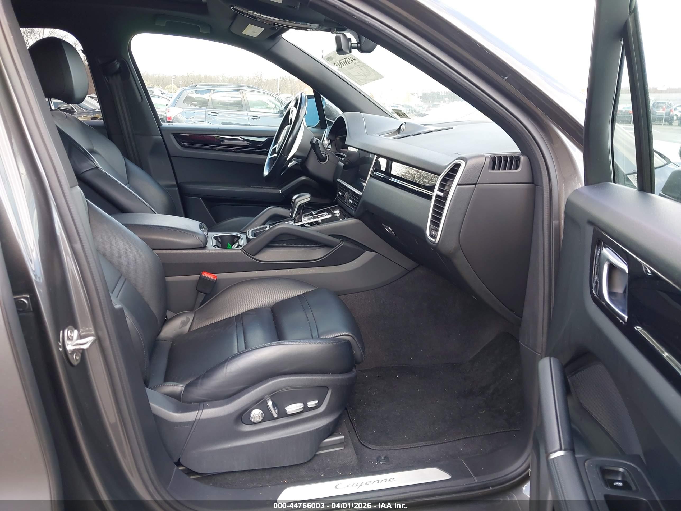 PORSCHE CAYENNE image 5