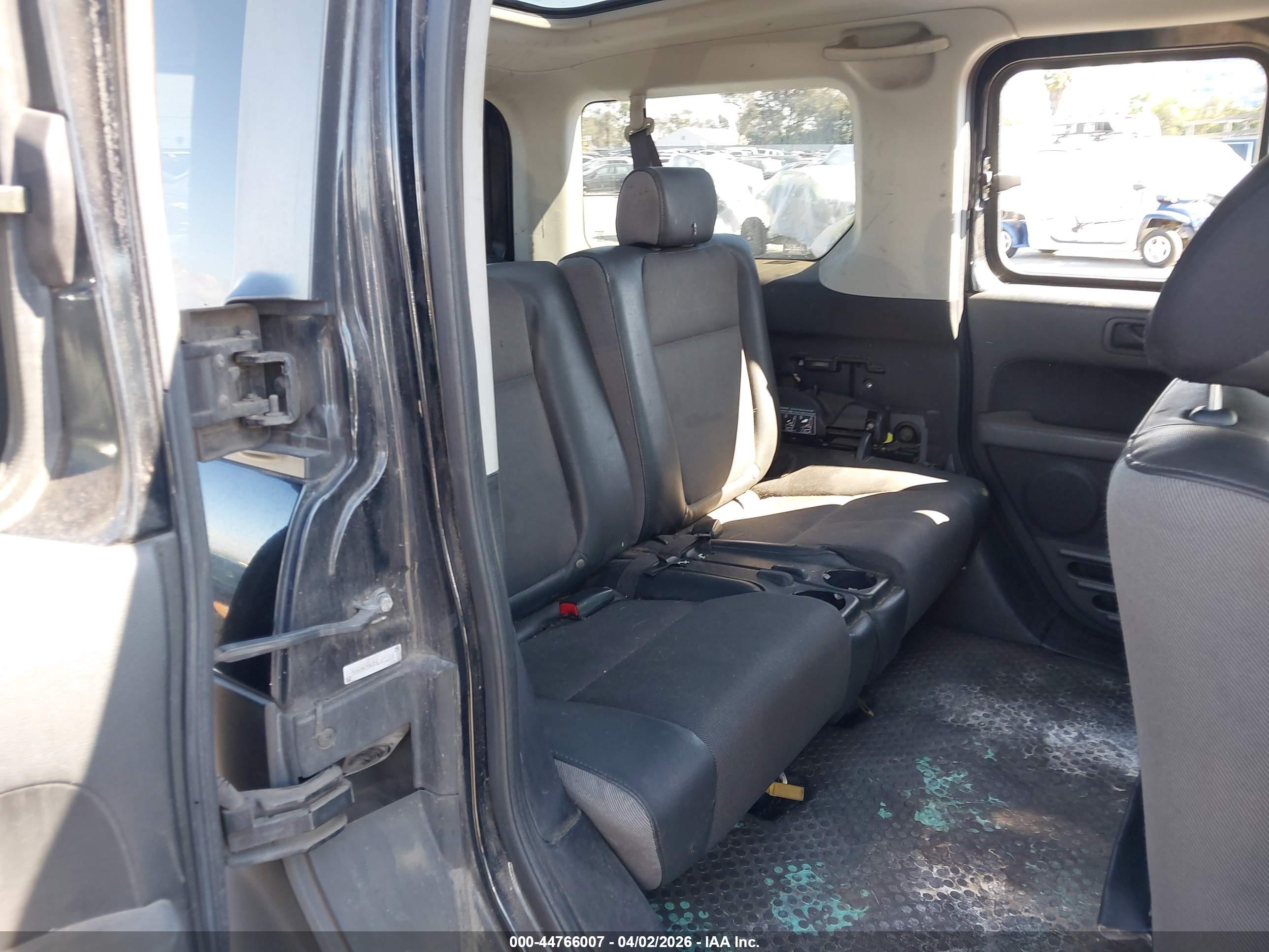 HONDA ELEMENT image 8