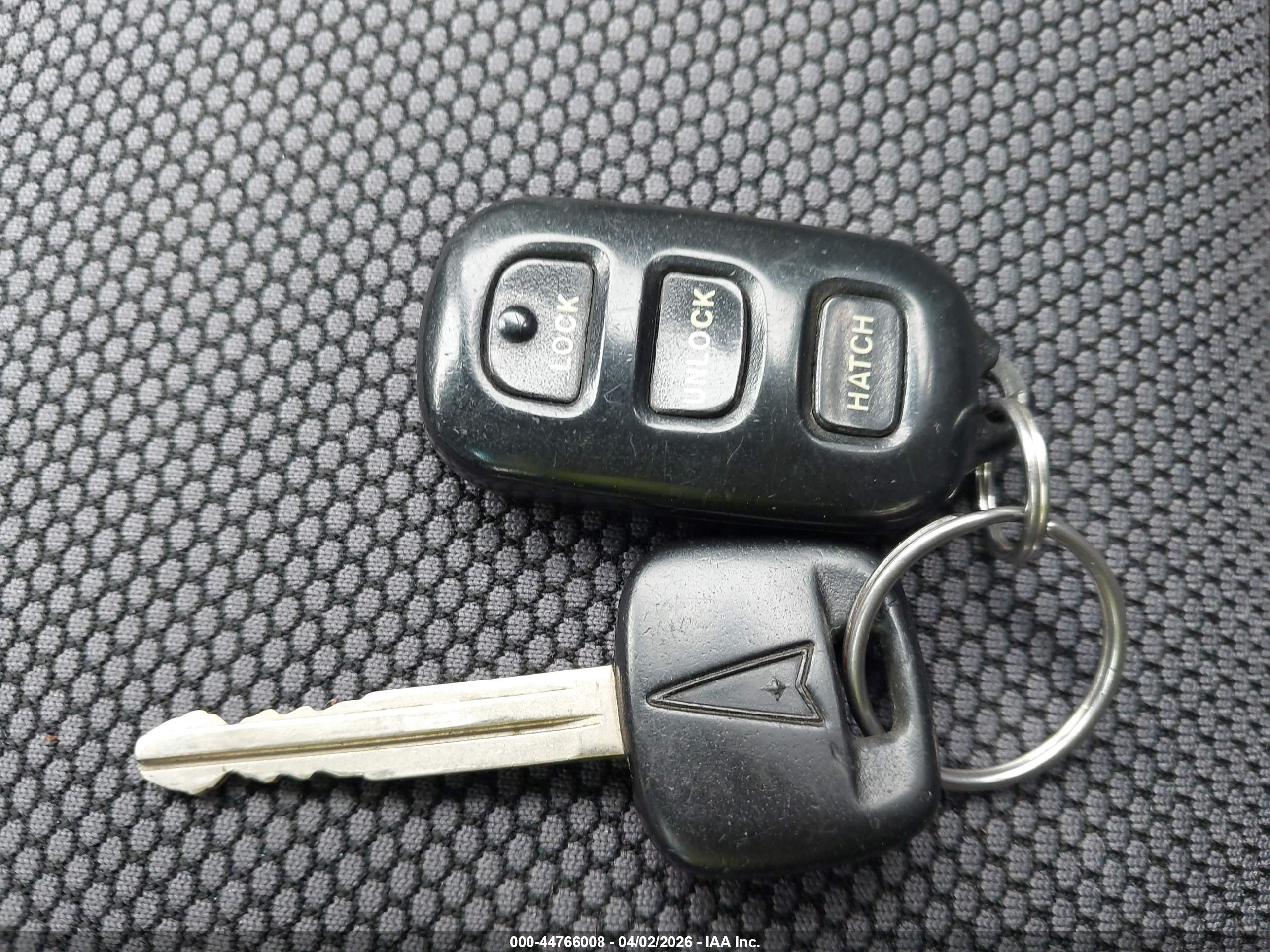 PONTIAC VIBE image 11