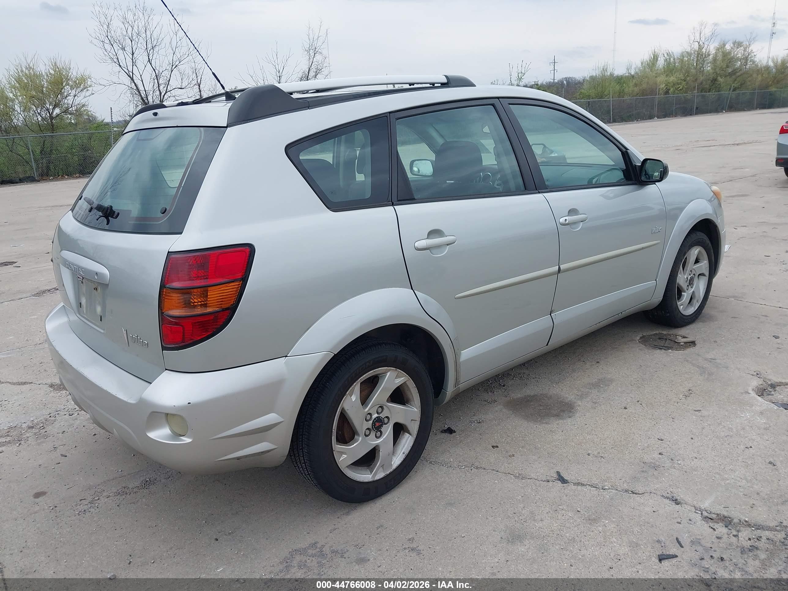 PONTIAC VIBE image 4