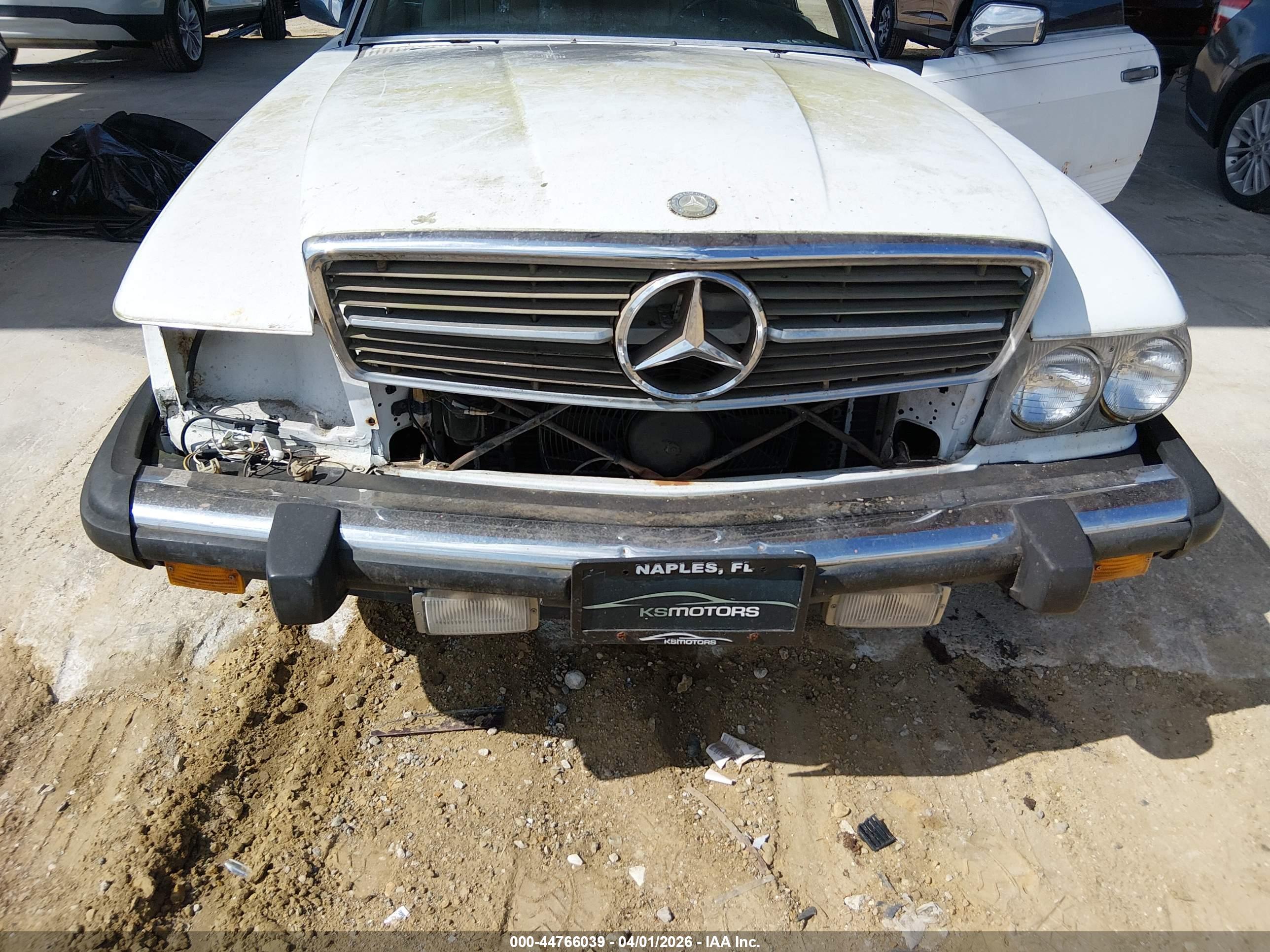MERCEDES-BENZ 560 image 6
