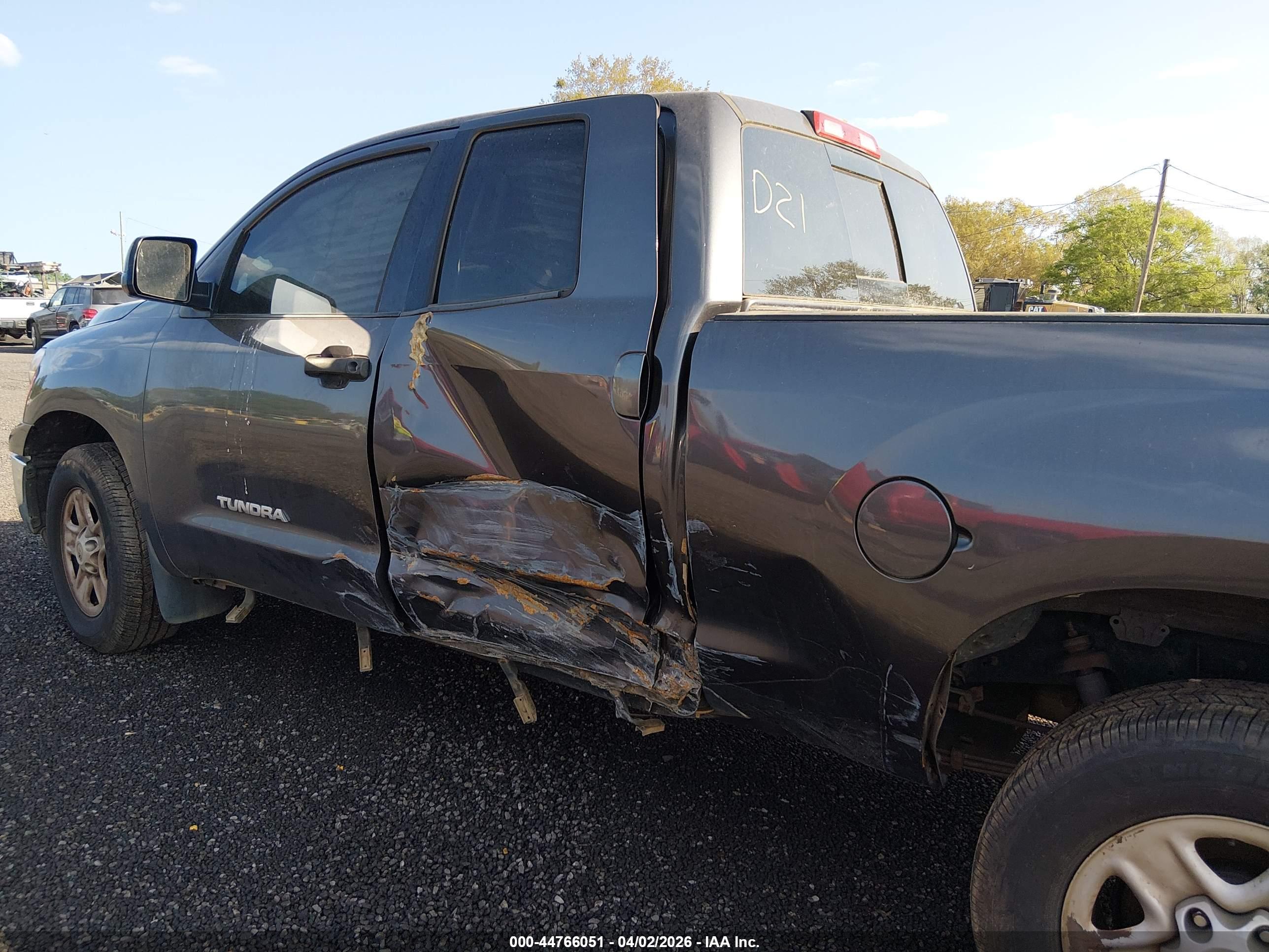 TOYOTA TUNDRA image 6