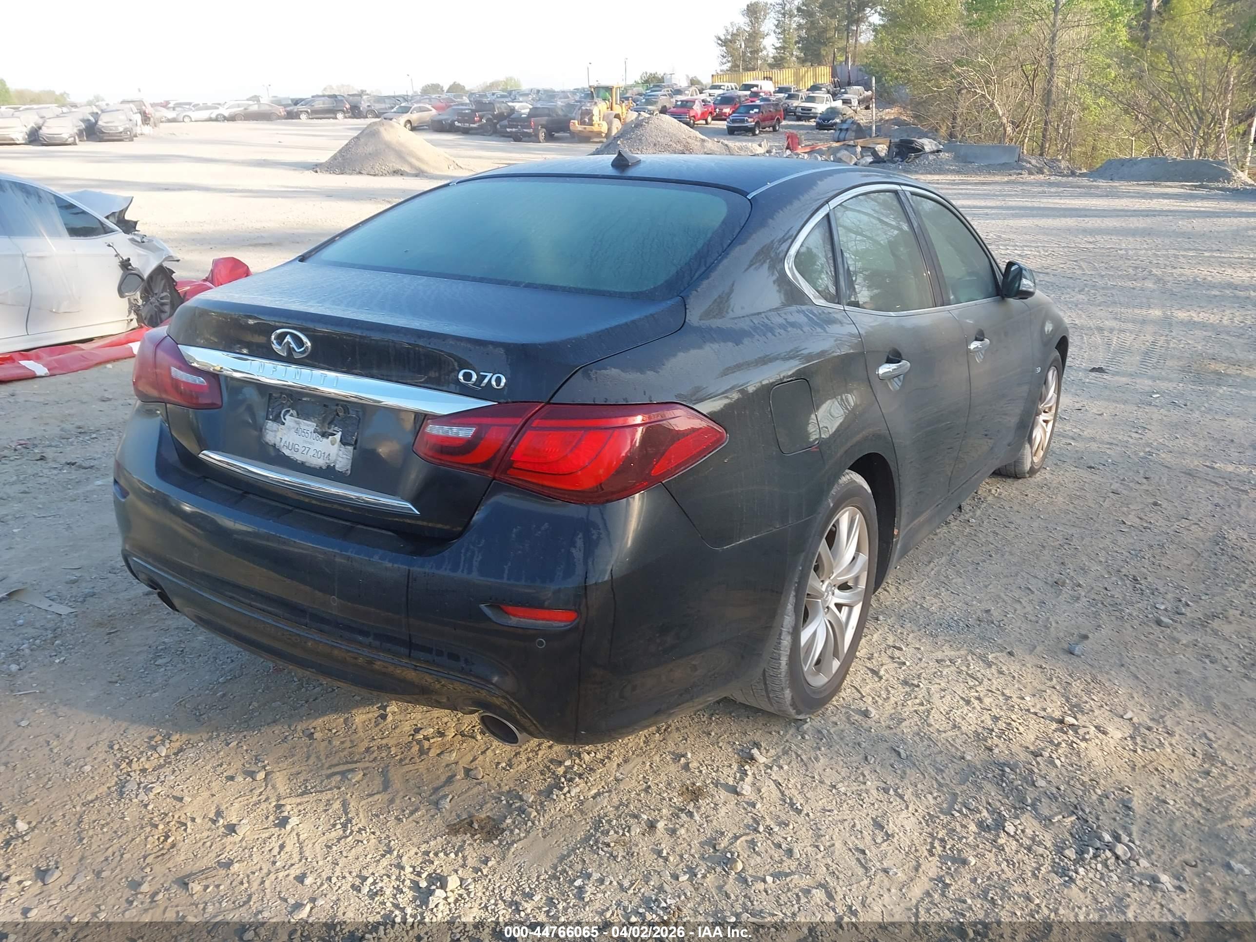 INFINITI Q70 image 4